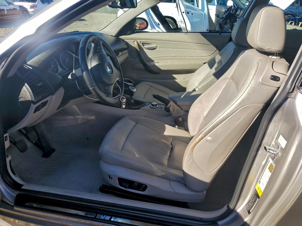 2008 Bmw 128 I Бежевый vin: WBAUP93588VF45791