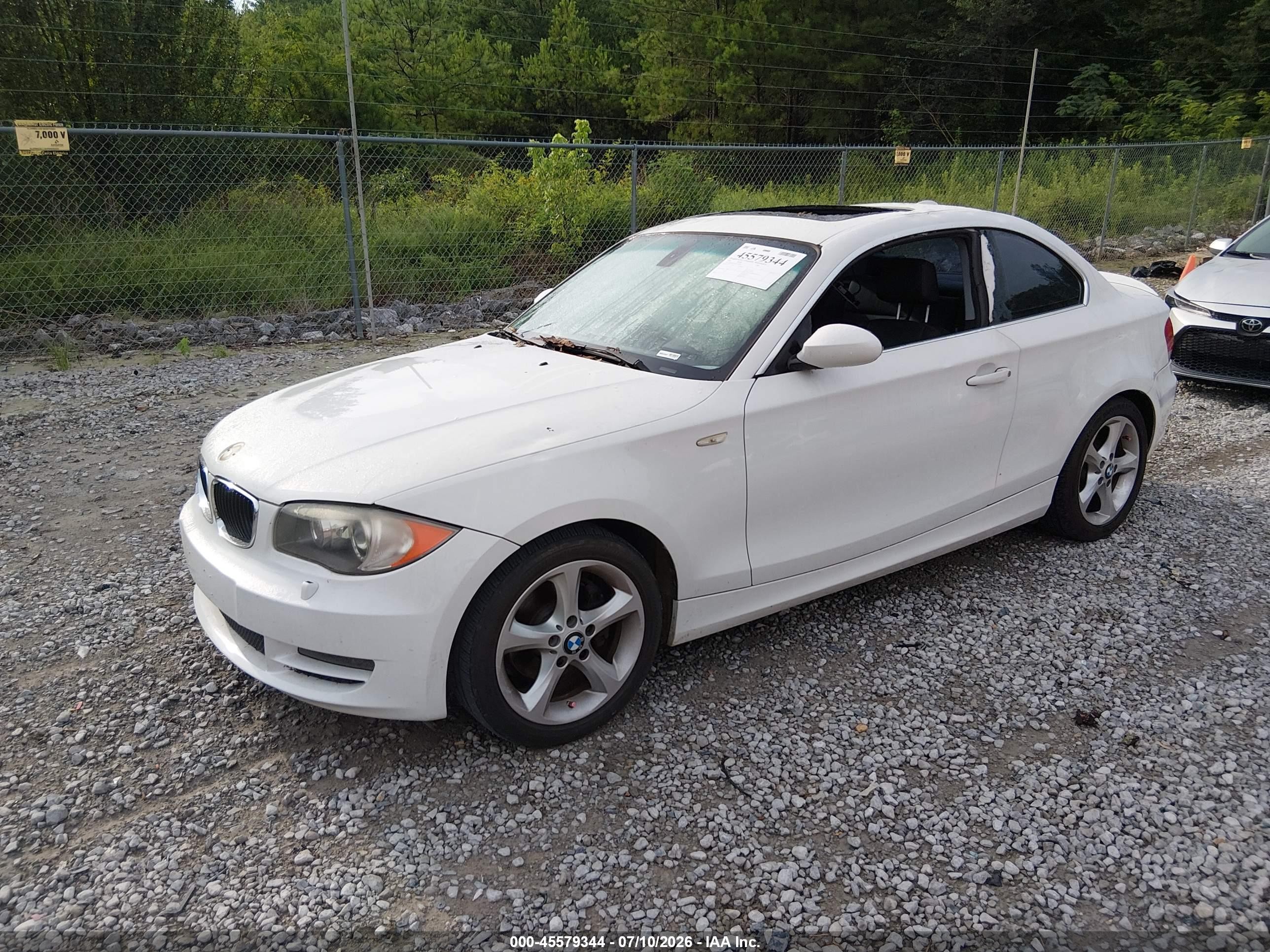 2009 Bmw 128i   Белый vin: WBAUP93589VF48319