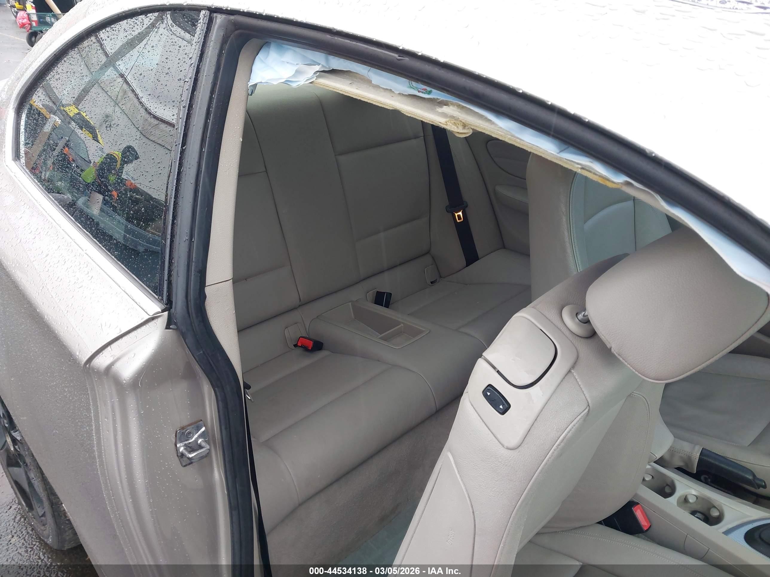 2009 Bmw 128i   Gold vin: WBAUP93599VF49303