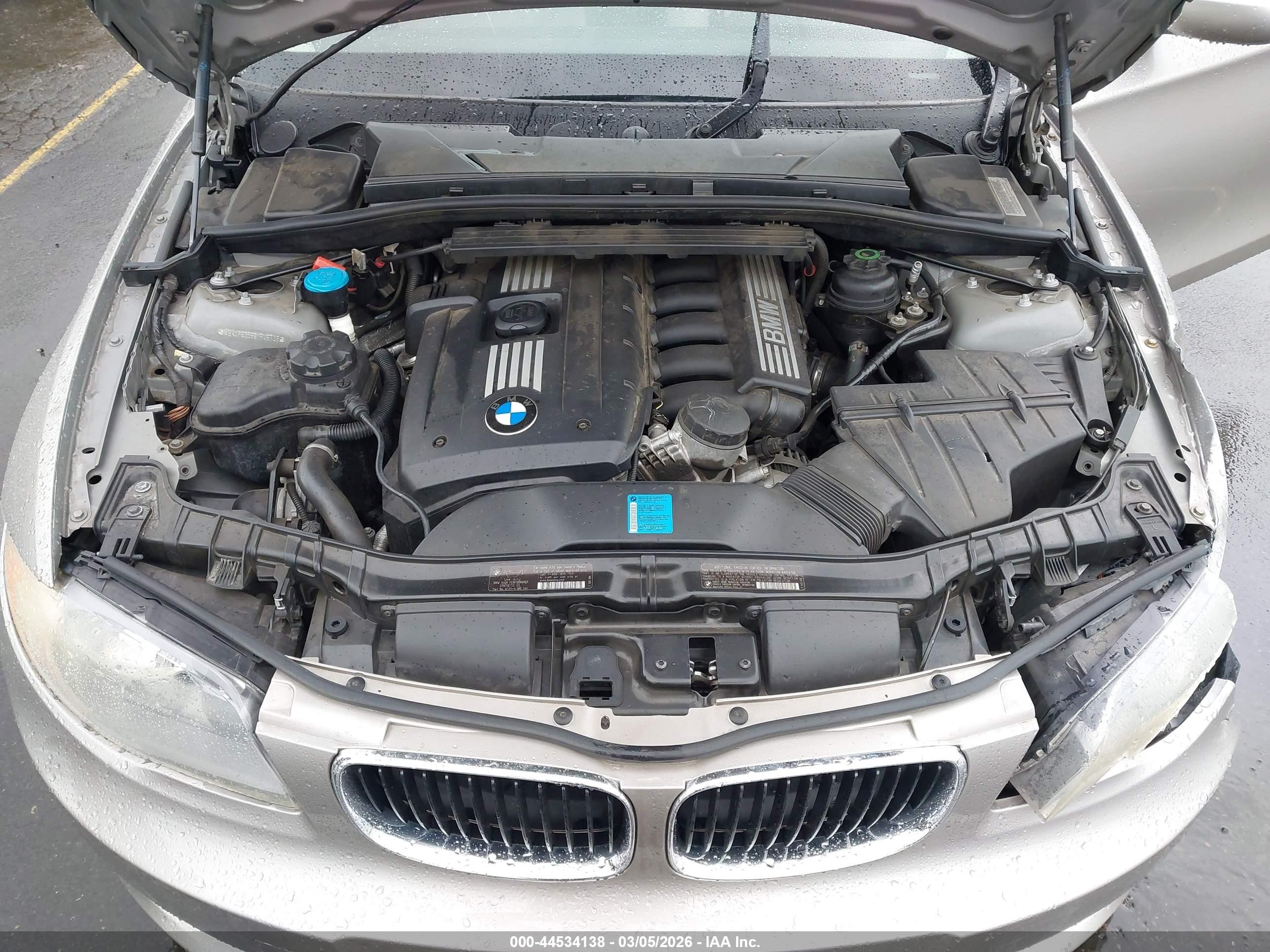 2009 Bmw 128i   Gold vin: WBAUP93599VF49303