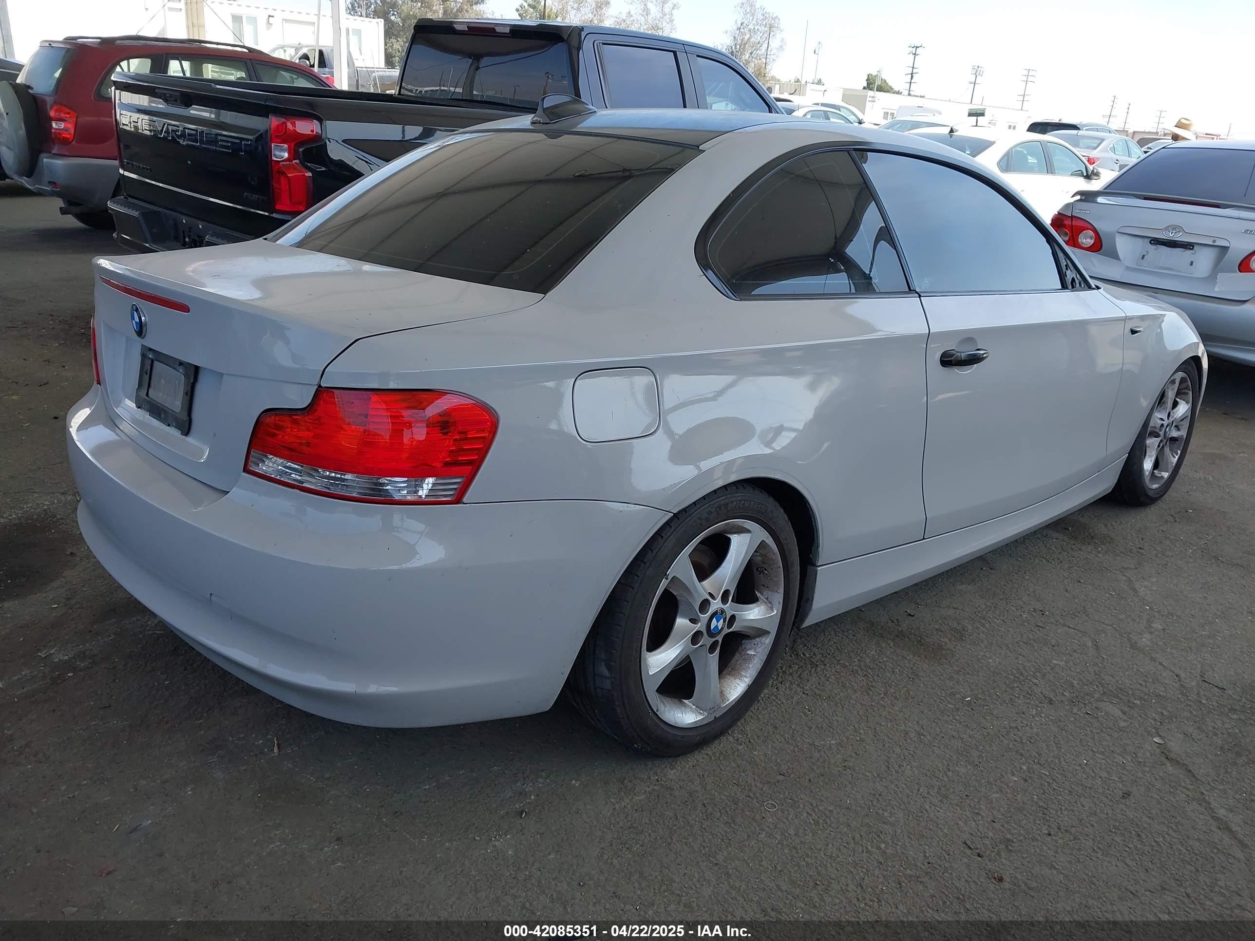 2010 Bmw 128i   Gray vin: WBAUP9C50AVL89216