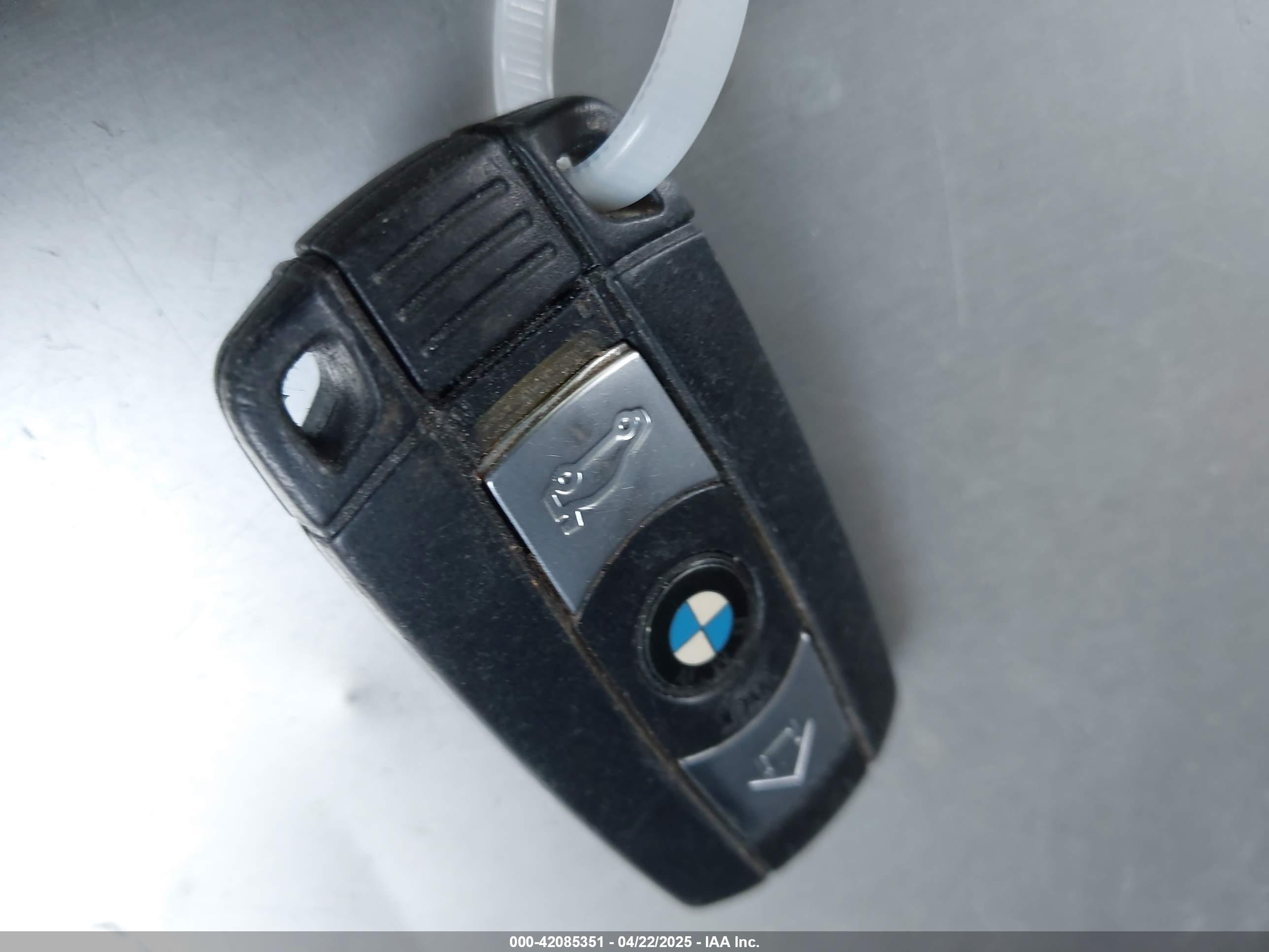 2010 Bmw 128i   Gray vin: WBAUP9C50AVL89216