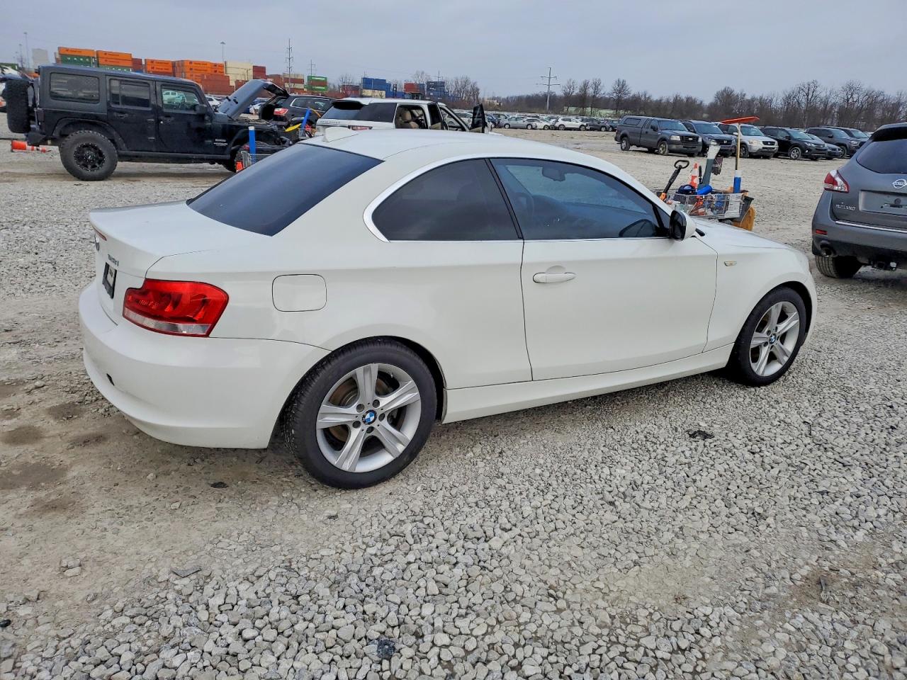 2012 Bmw 128 I Белый vin: WBAUP9C50CVL91101