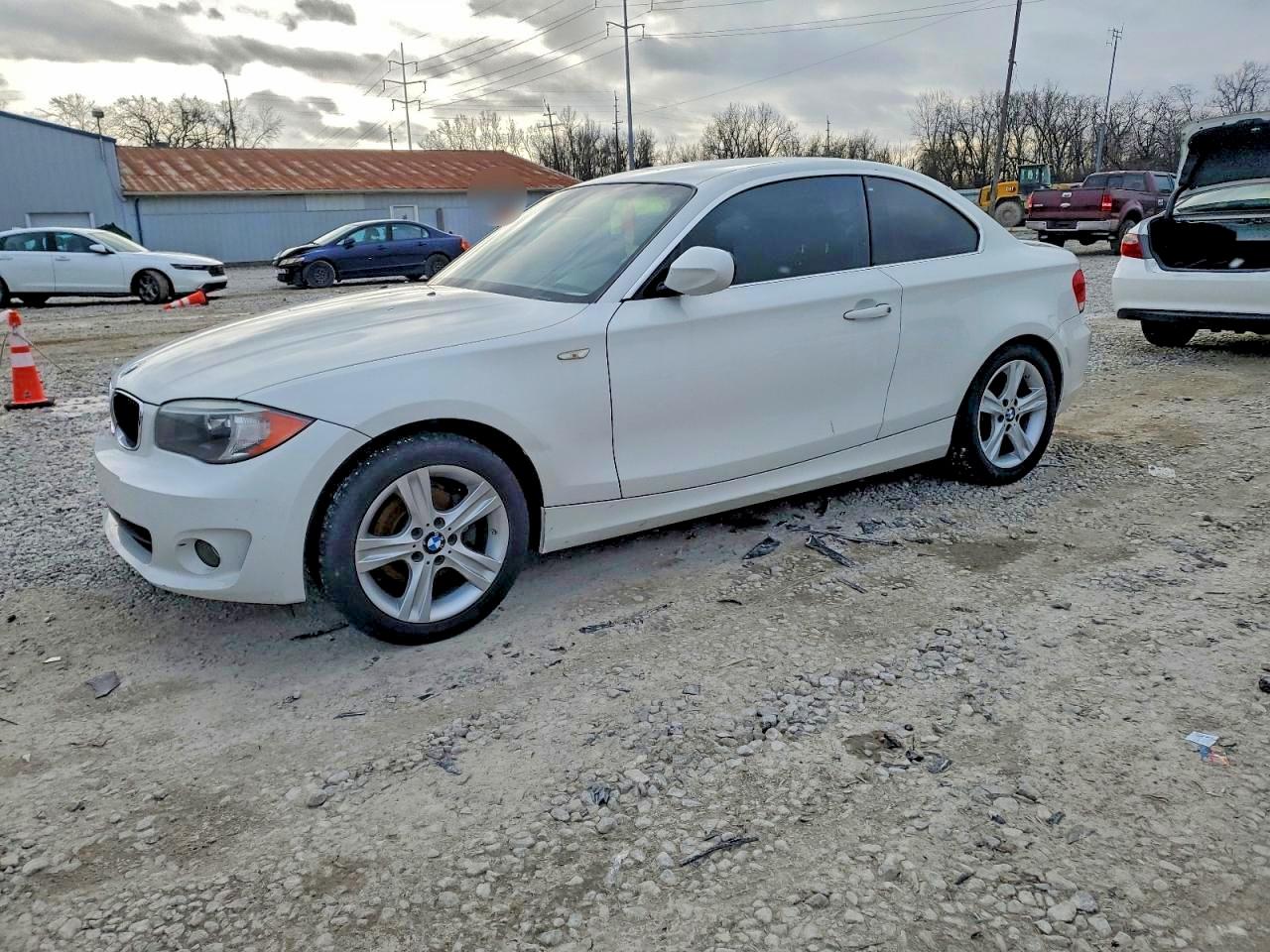 2012 Bmw 128 I Белый vin: WBAUP9C50CVL91101