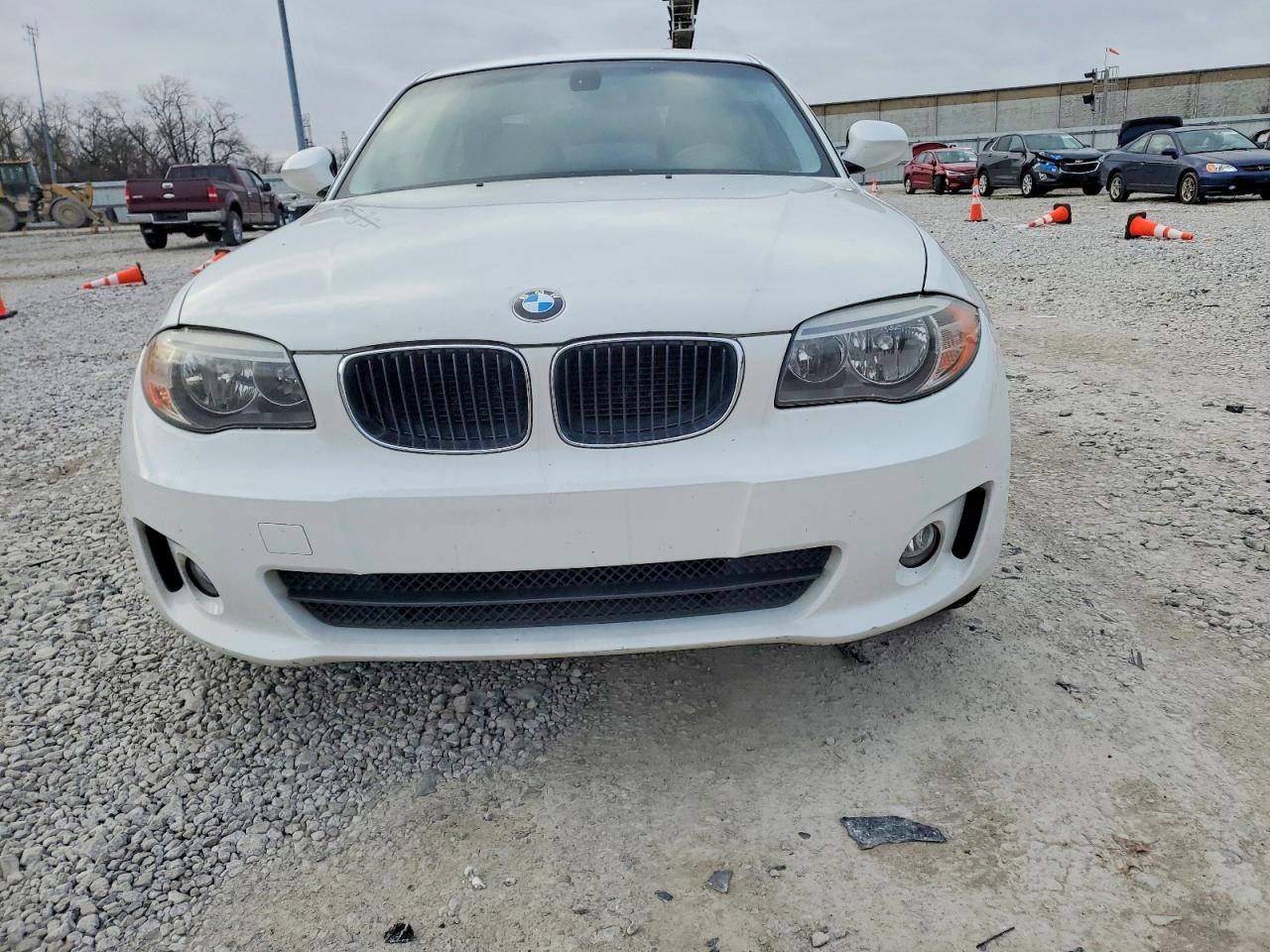 2012 Bmw 128 I Белый vin: WBAUP9C50CVL91101