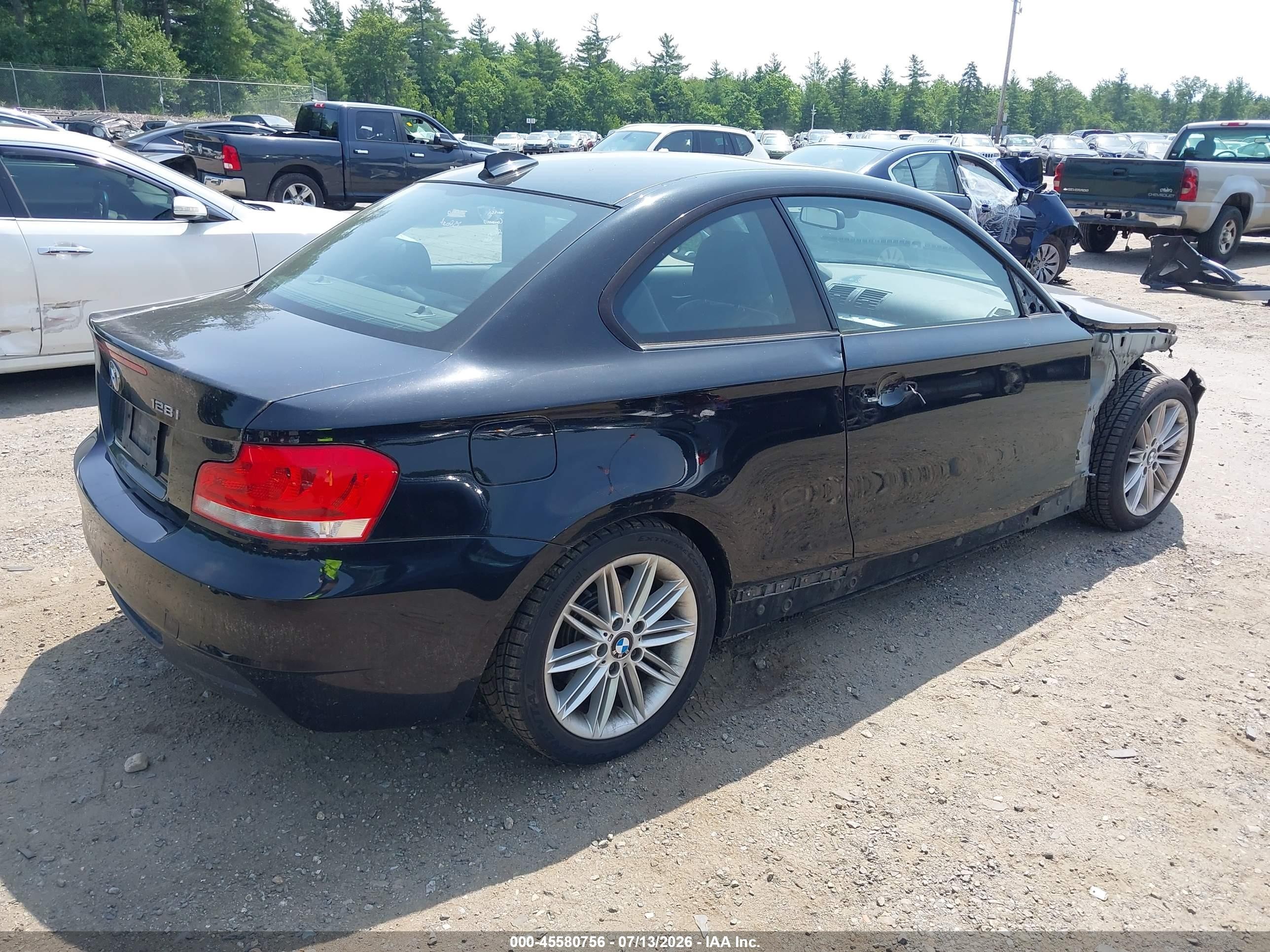 2013 Bmw 128i   Черный vin: WBAUP9C51DVF46680