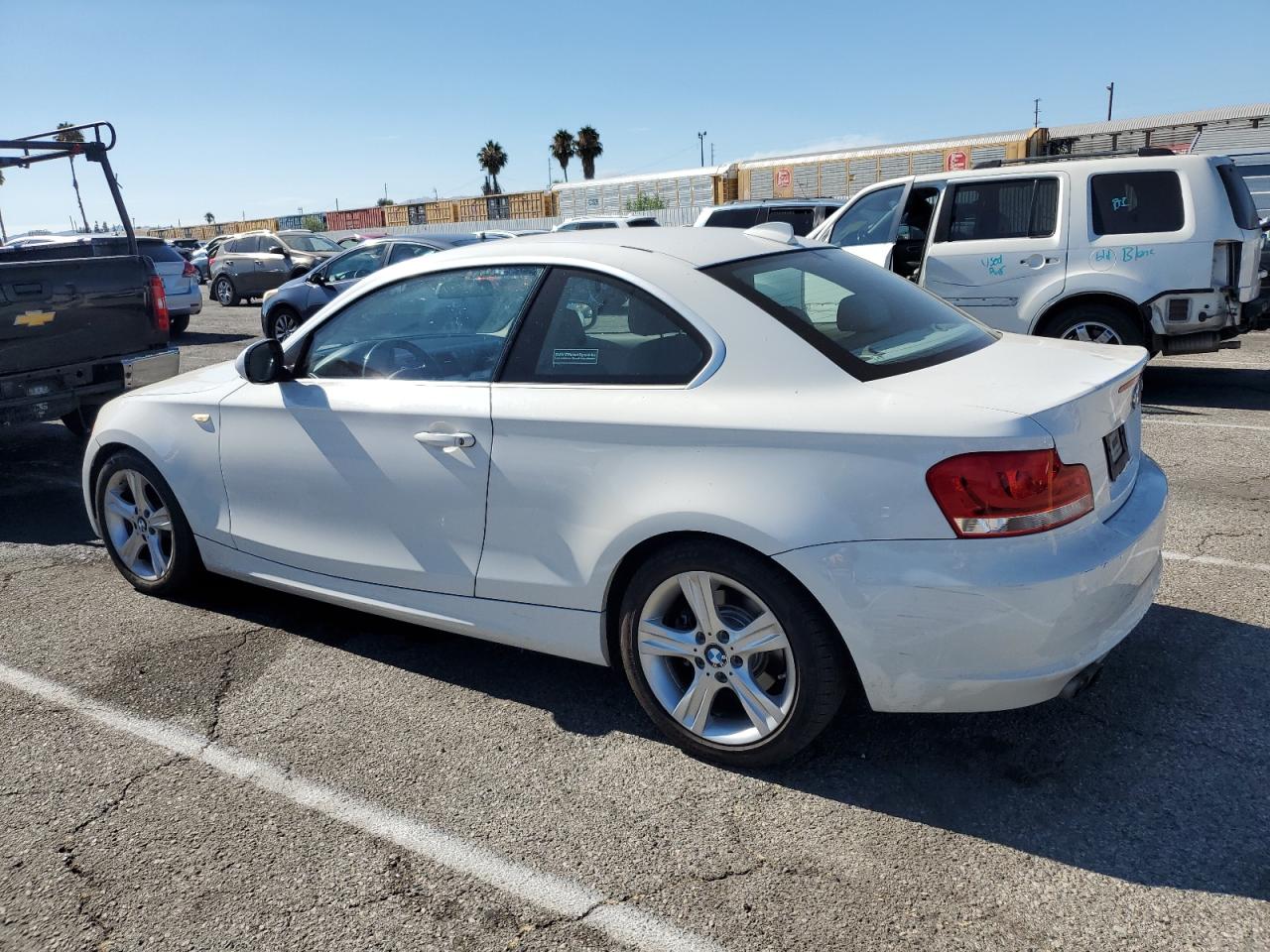 2012 Bmw 128 I   White vin: WBAUP9C52CVL91987