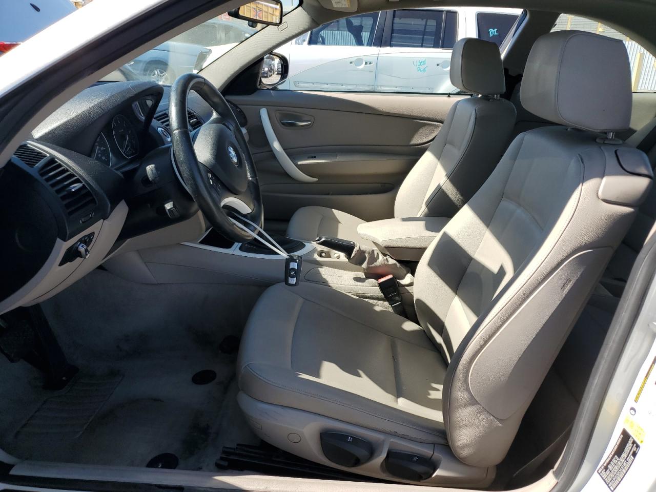 2012 Bmw 128 I   White vin: WBAUP9C52CVL91987
