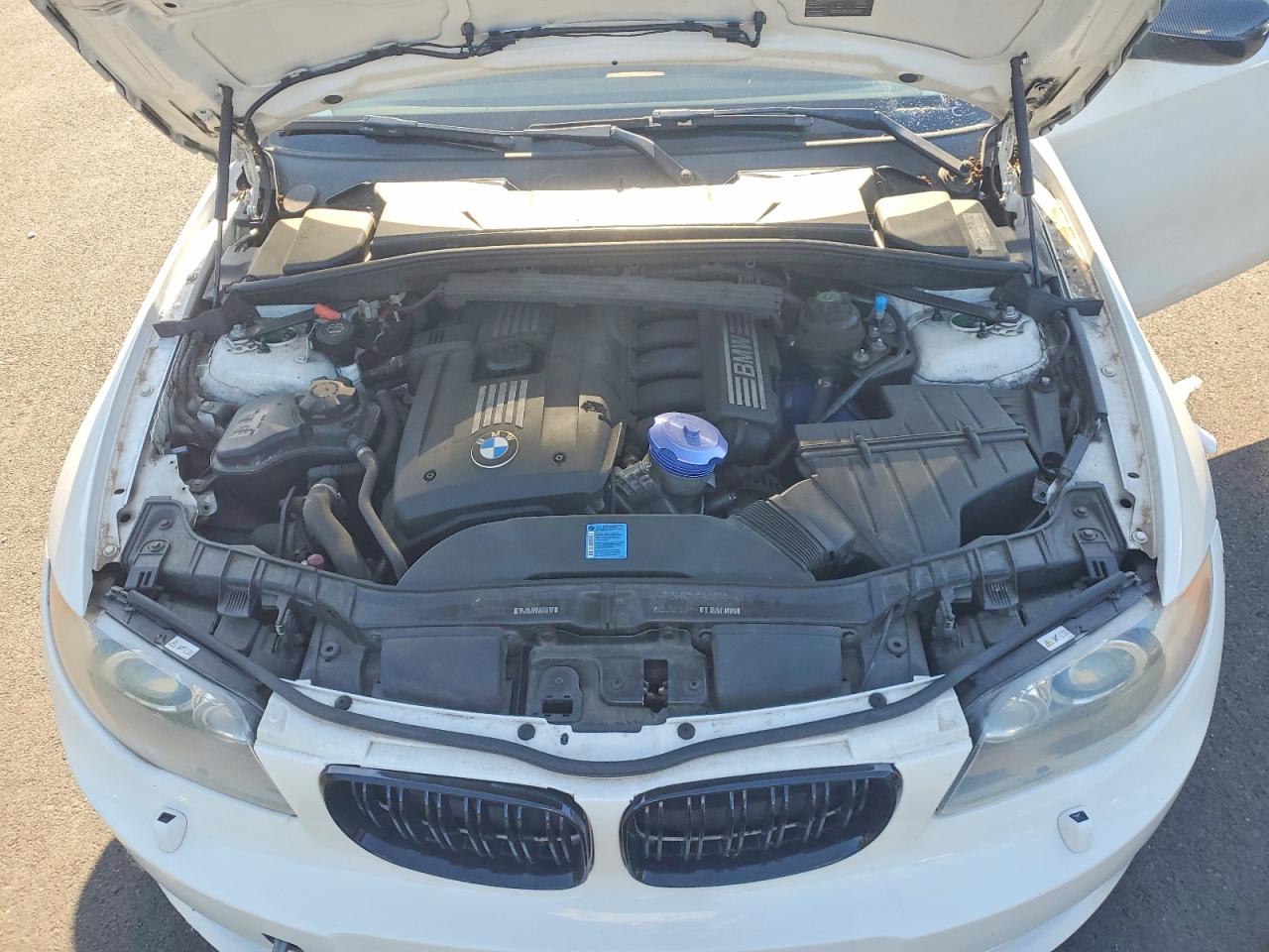 2010 Bmw 128 White vin: WBAUP9C54AVL89283