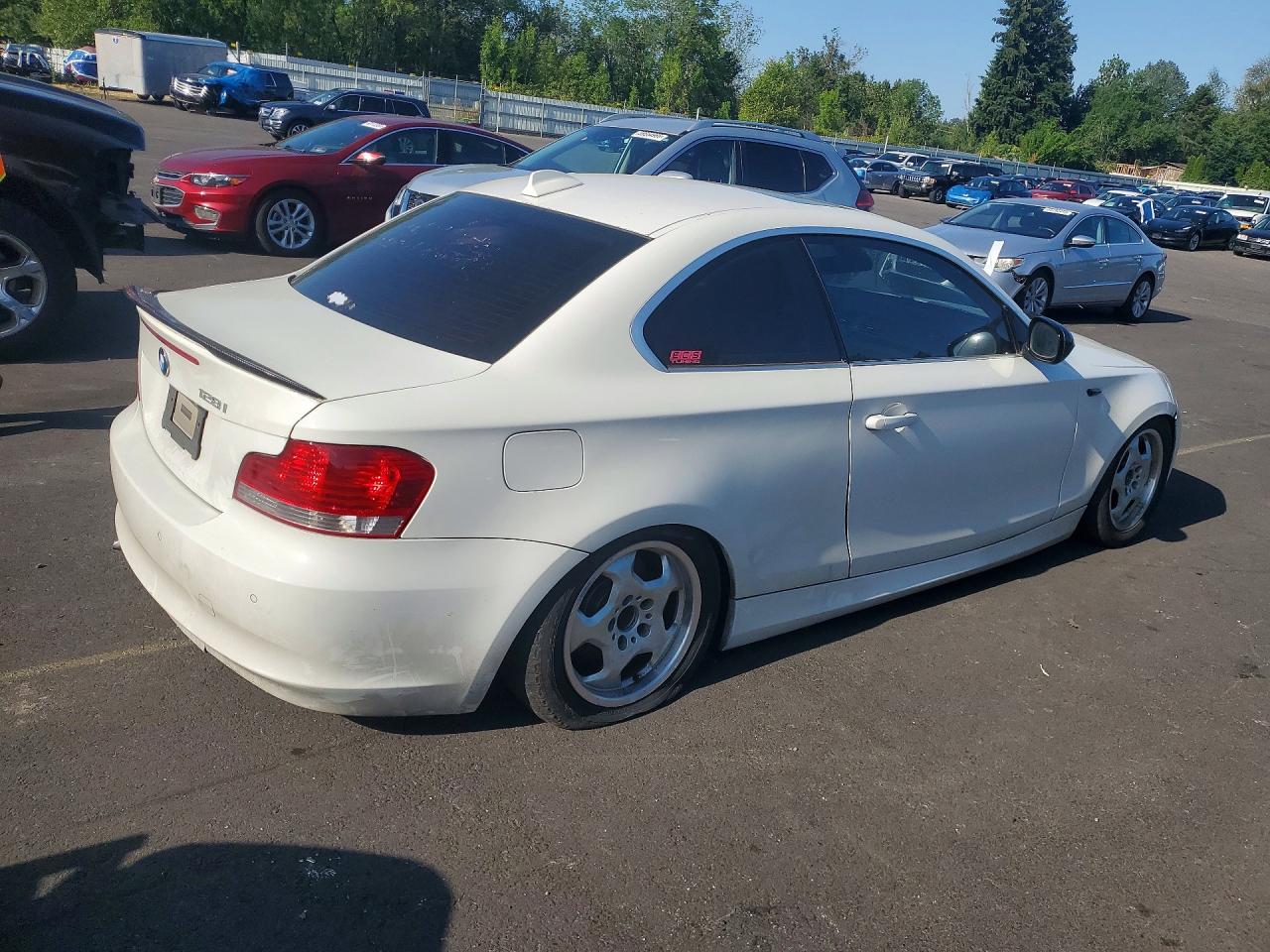 2010 Bmw 128 White vin: WBAUP9C54AVL89283
