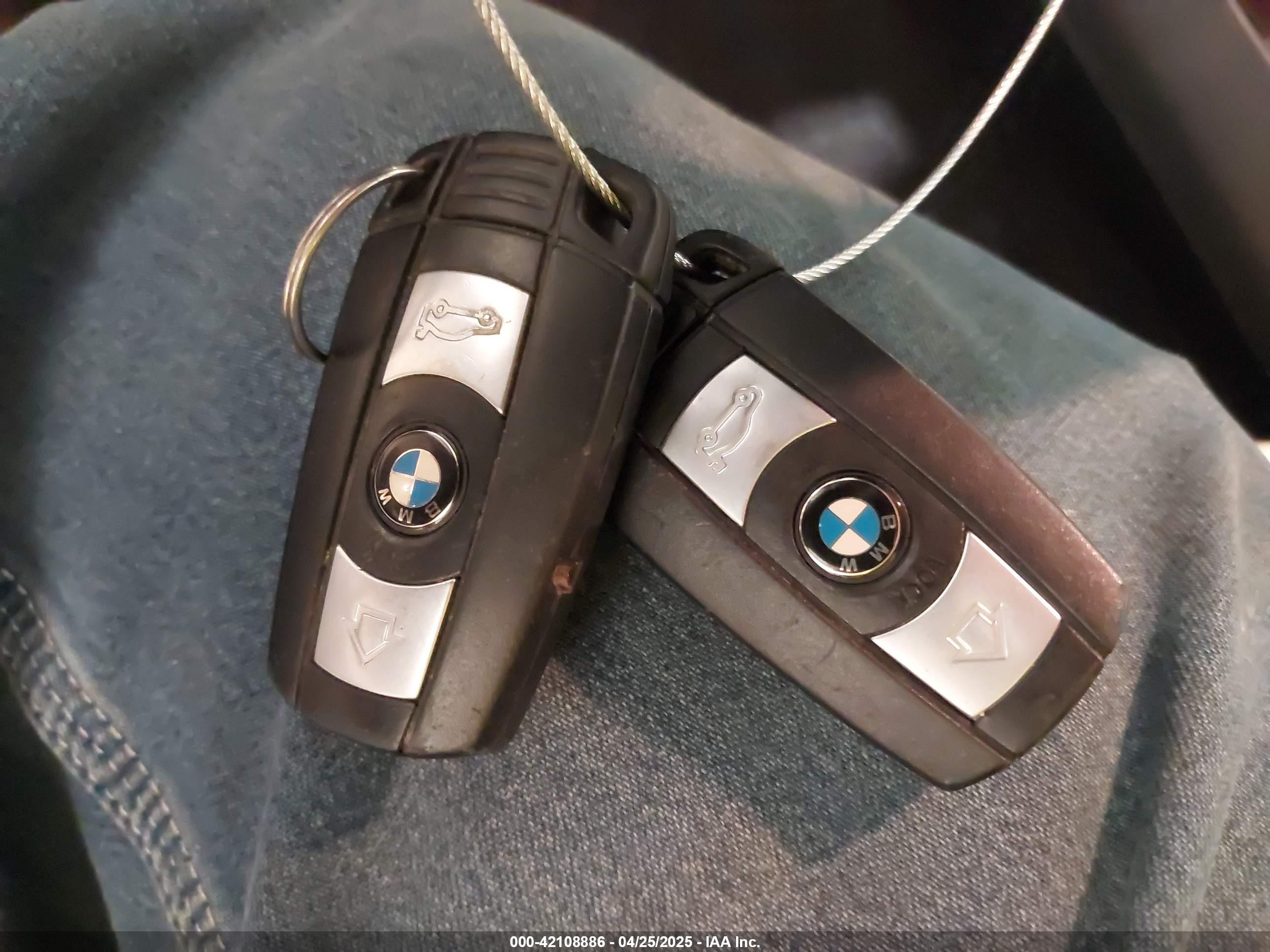 2012 Bmw 128i   Коричневый vin: WBAUP9C54CVL90999