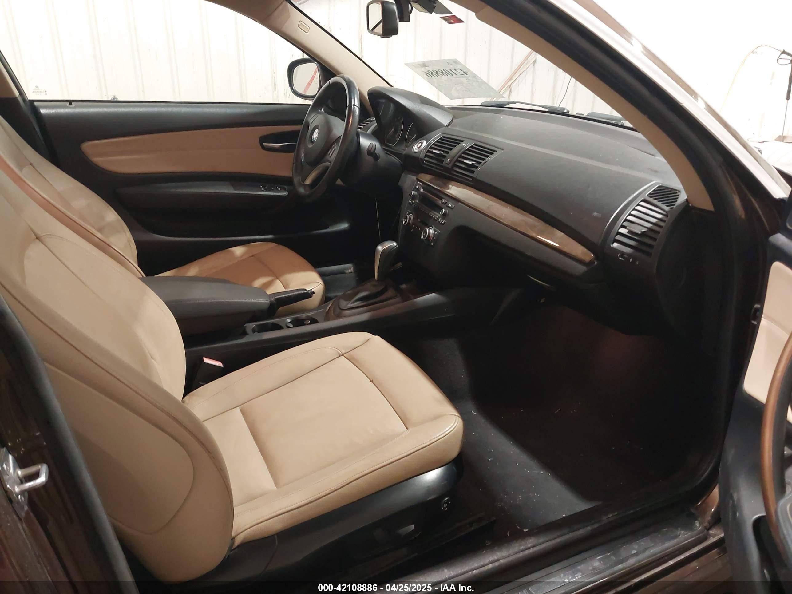 2012 Bmw 128i   Коричневый vin: WBAUP9C54CVL90999