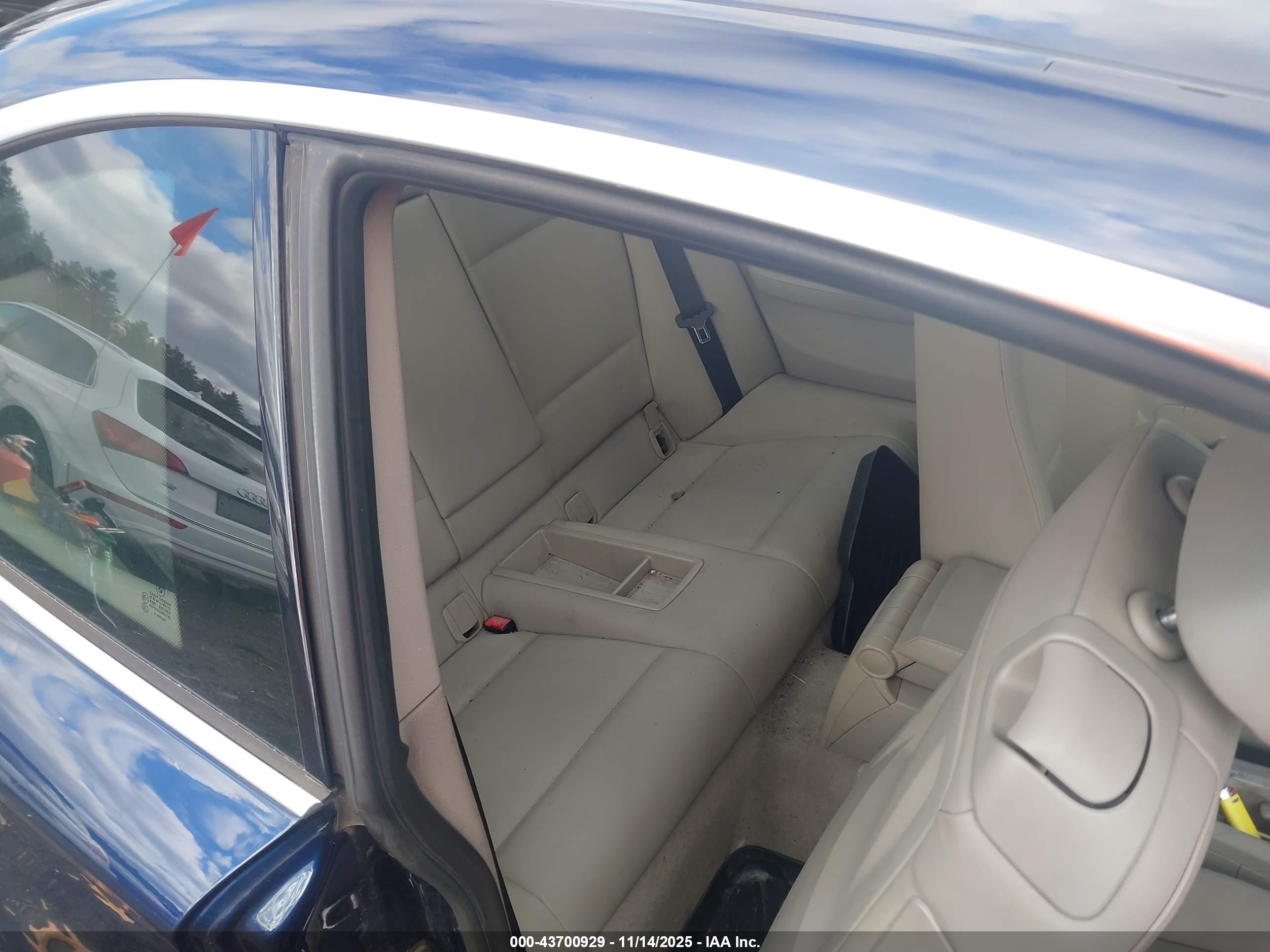 2010 Bmw 128i   Blue vin: WBAUP9C55AVL89213