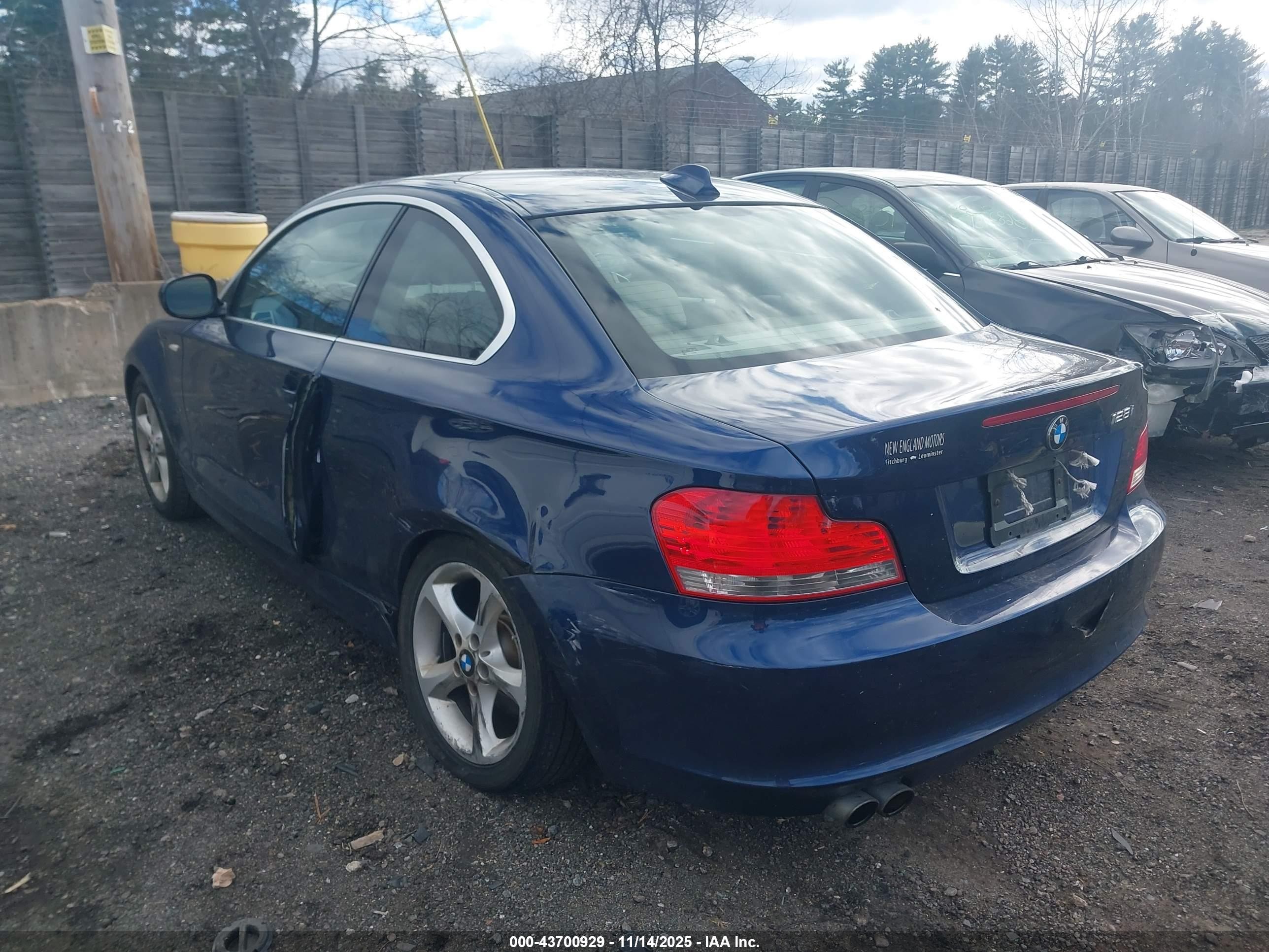2010 Bmw 128i   Blue vin: WBAUP9C55AVL89213