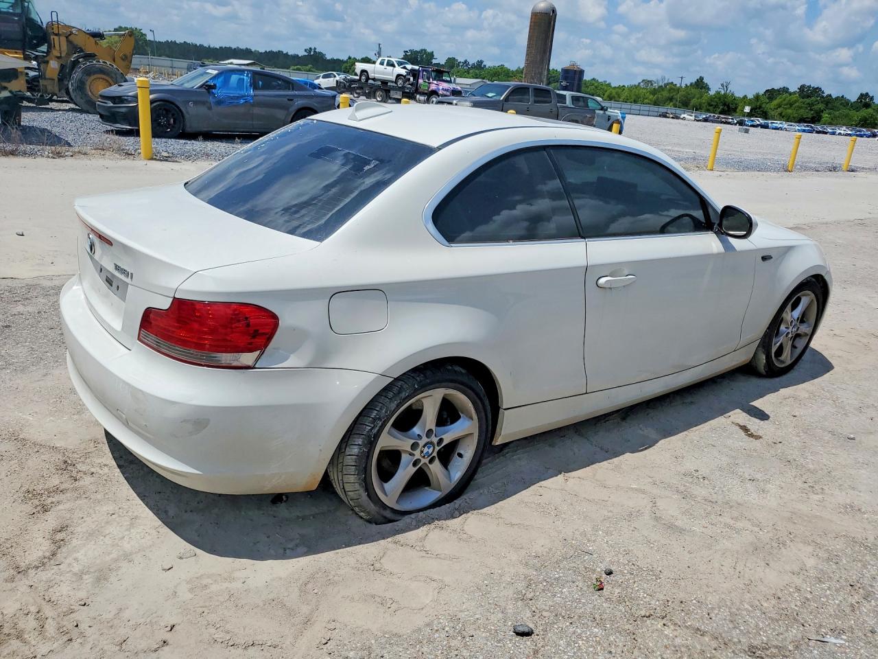 2011 Bmw 128 I White vin: WBAUP9C55BVL90282