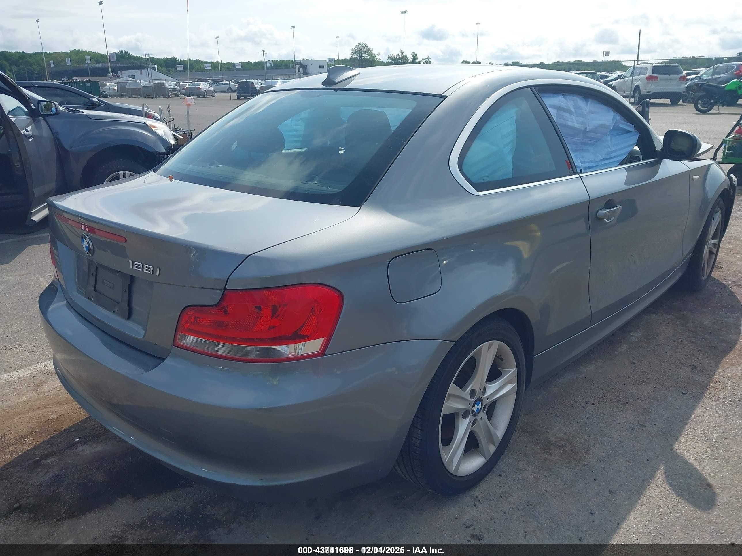 2012 Bmw 128i   Gray vin: WBAUP9C55CVL91174