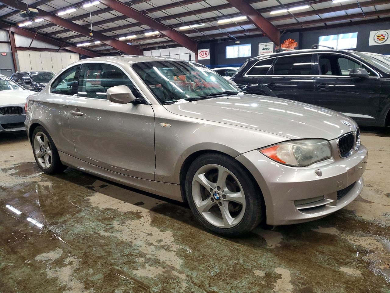 2011 Bmw 128 I Beige vin: WBAUP9C56BVL89626