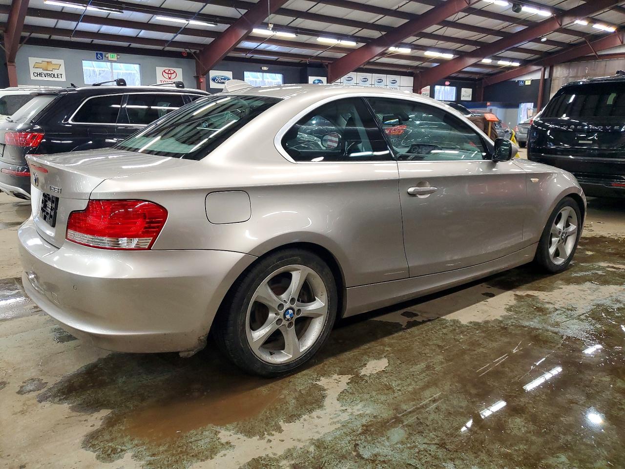 2011 Bmw 128 I Beige vin: WBAUP9C56BVL89626
