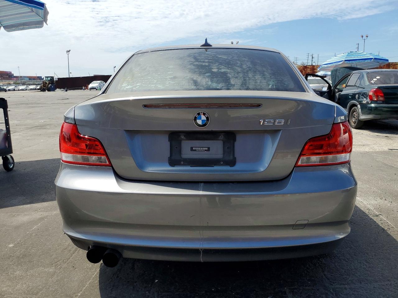 2012 Bmw 128 I Silver vin: WBAUP9C56CVL91362