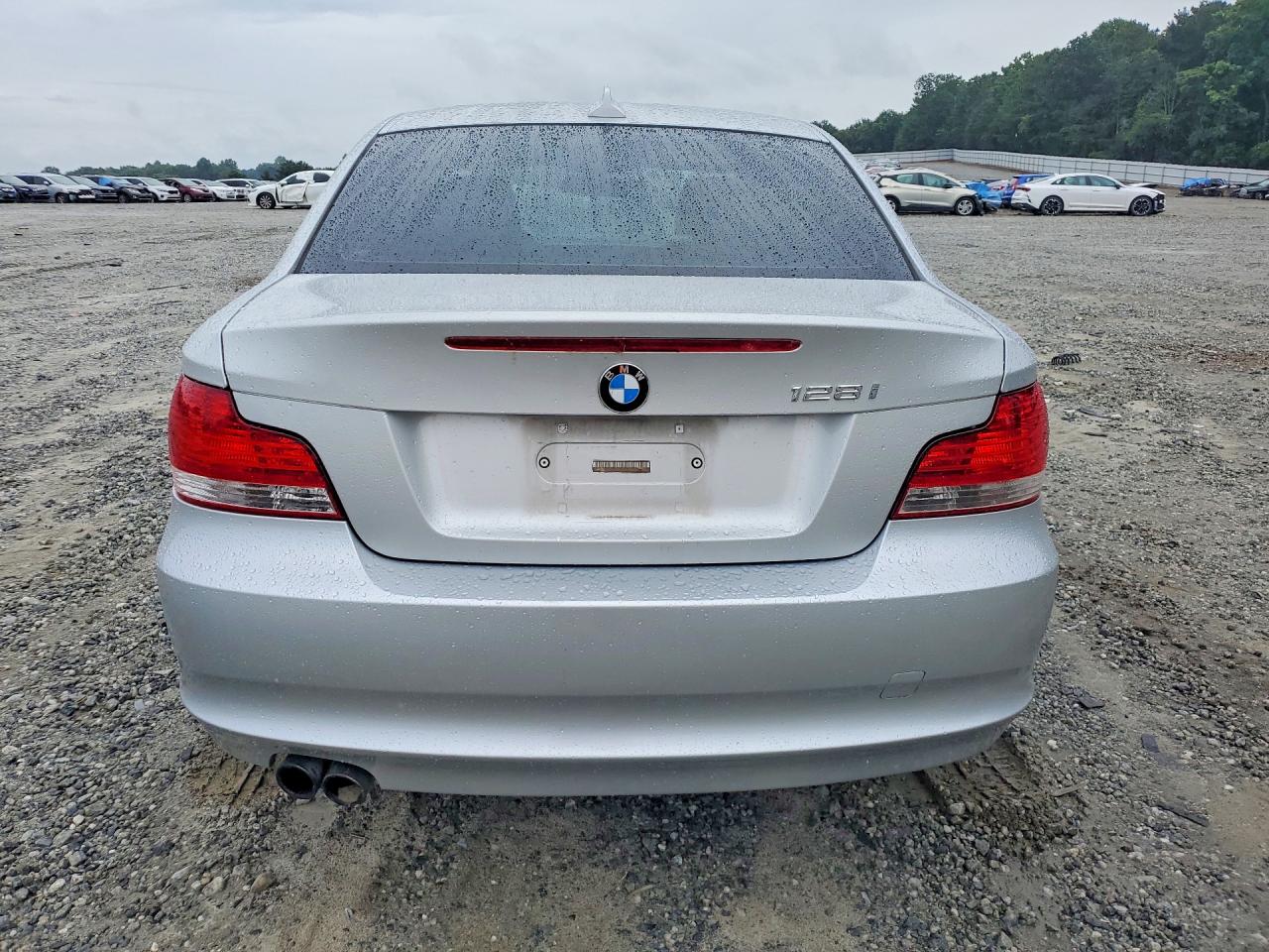 2010 Bmw 128 I Silver vin: WBAUP9C57AVF49403