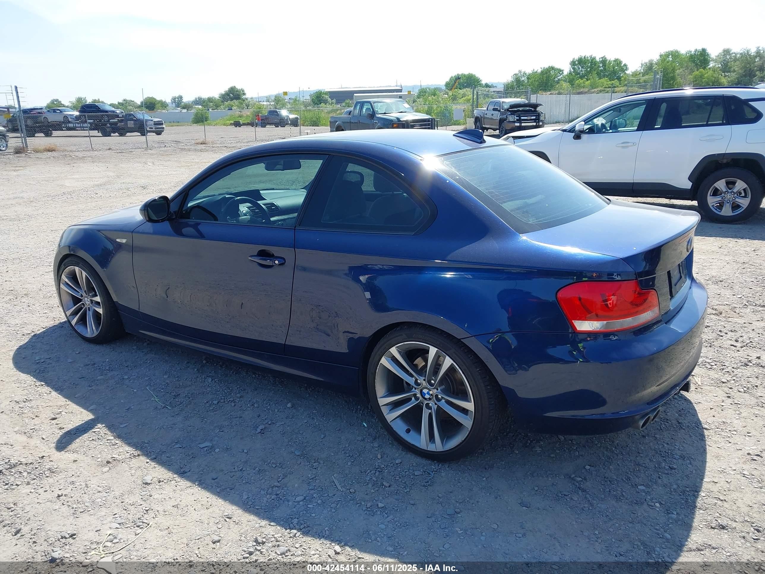 2012 Bmw 128i   Dark Blue vin: WBAUP9C57CVL91385
