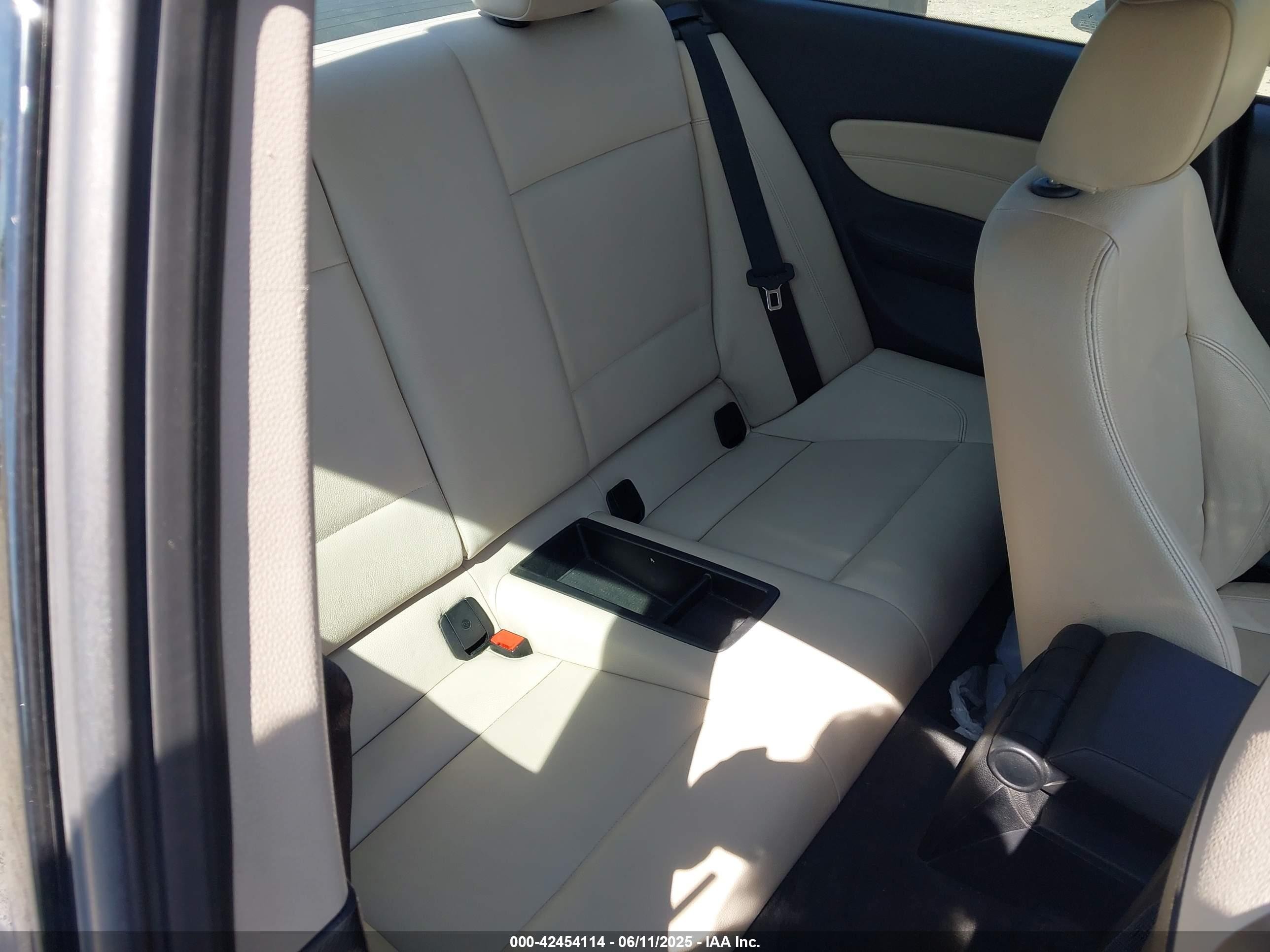 2012 Bmw 128i   Dark Blue vin: WBAUP9C57CVL91385
