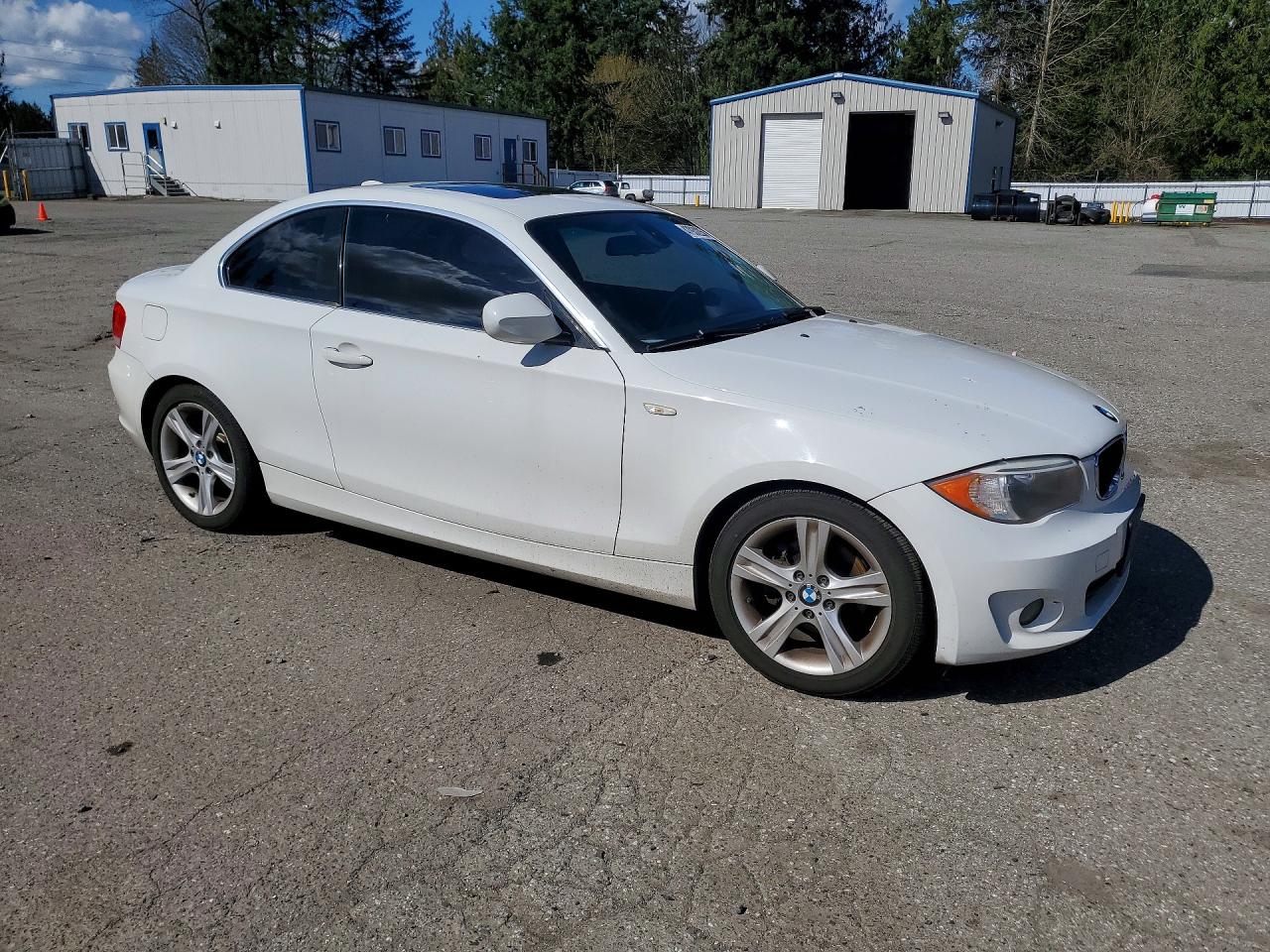 2013 Bmw 128 I White vin: WBAUP9C58DVS94648