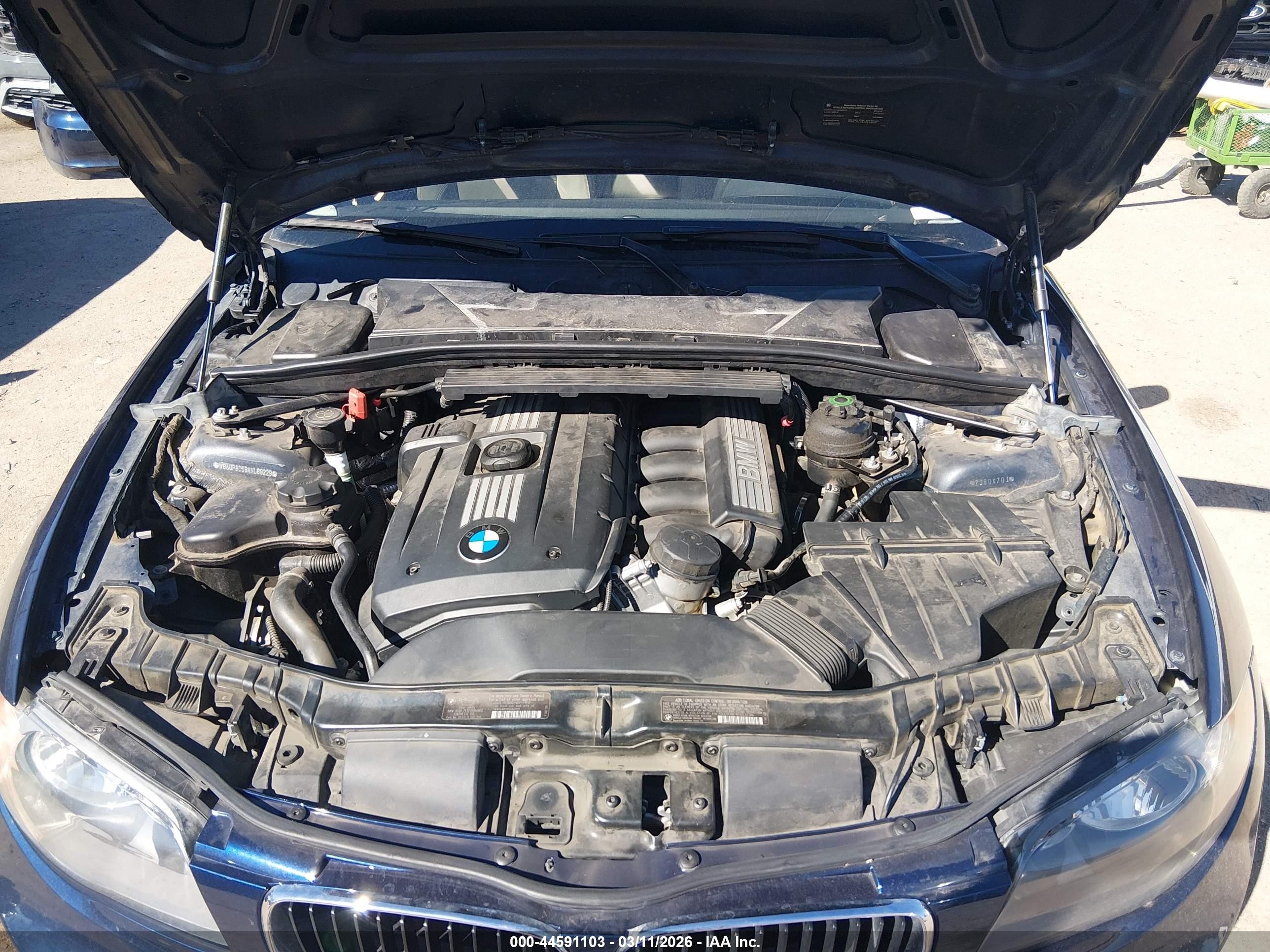 2010 Bmw 128i   Brown vin: WBAUP9C59AVL89229