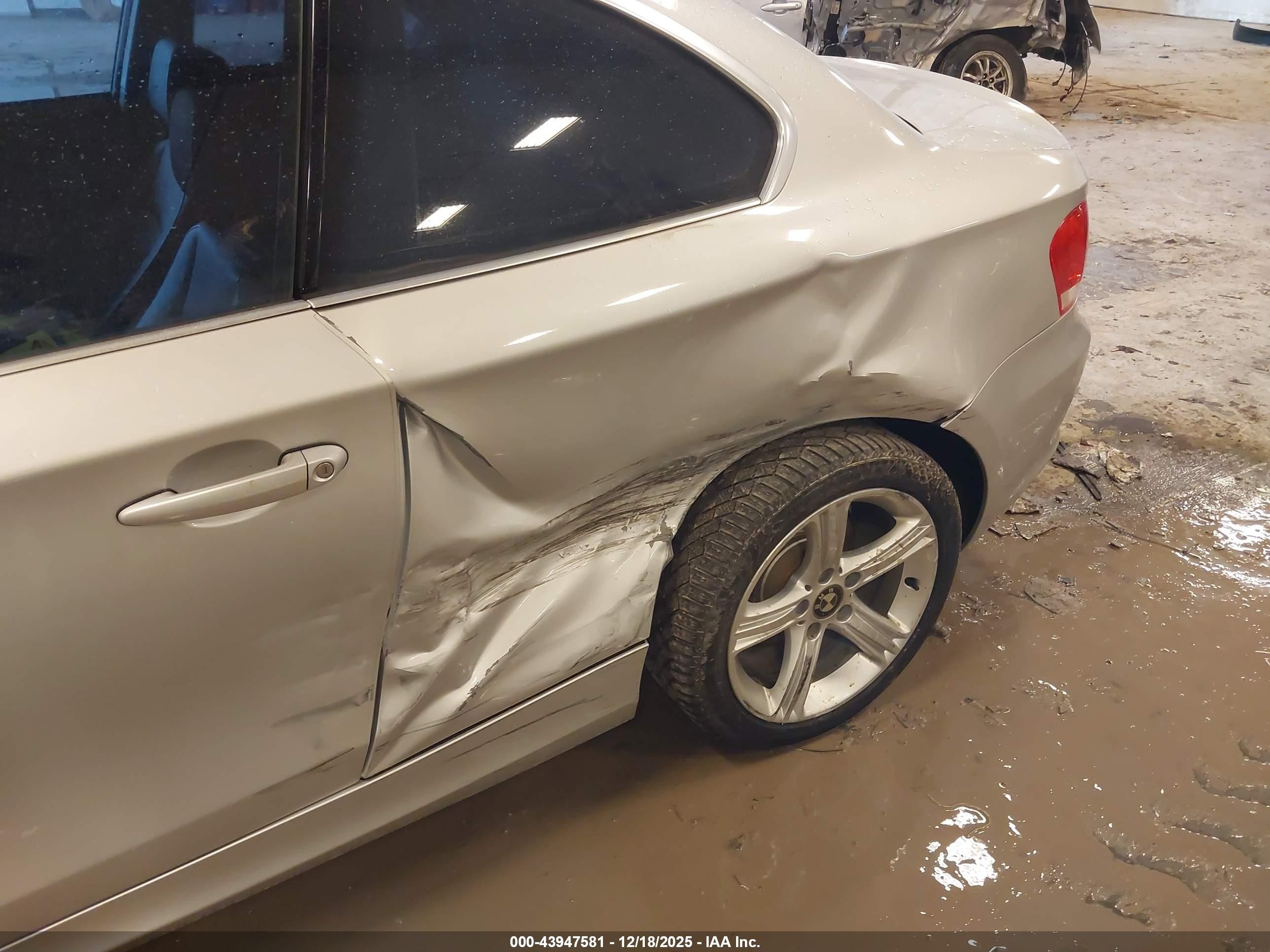 2012 Bmw 128i   Silver vin: WBAUP9C59CVL91209
