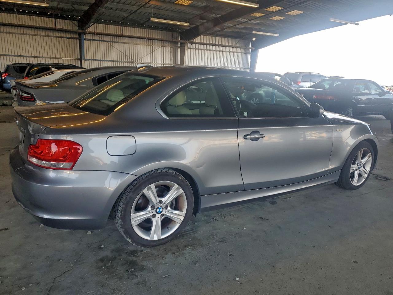 2012 Bmw 128 I Серебряный vin: WBAUP9C59CVS94141