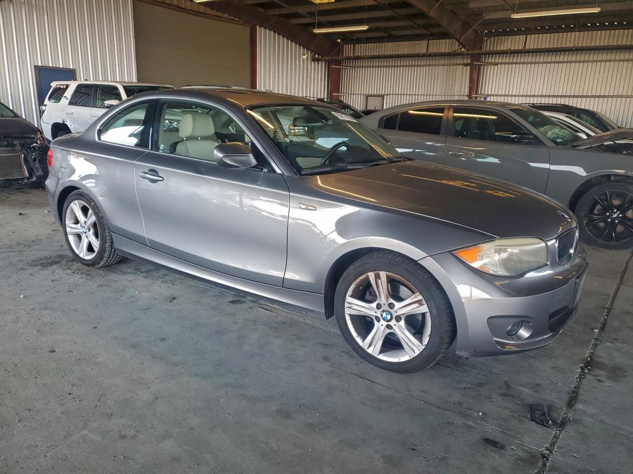 2012 Bmw 128 I Серебряный vin: WBAUP9C59CVS94141