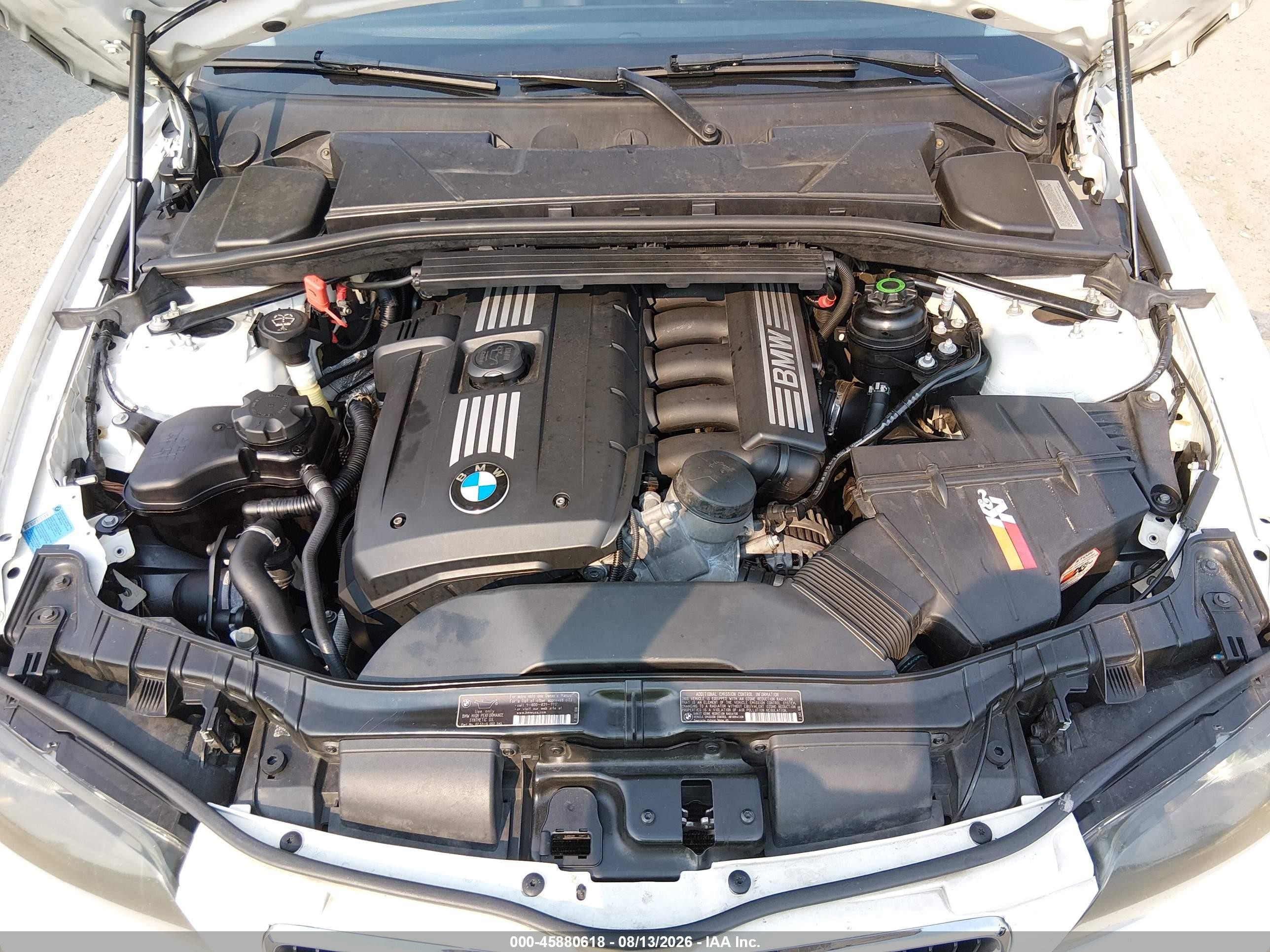 2010 Bmw 128i   Белый vin: WBAUP9C5XAVF49556