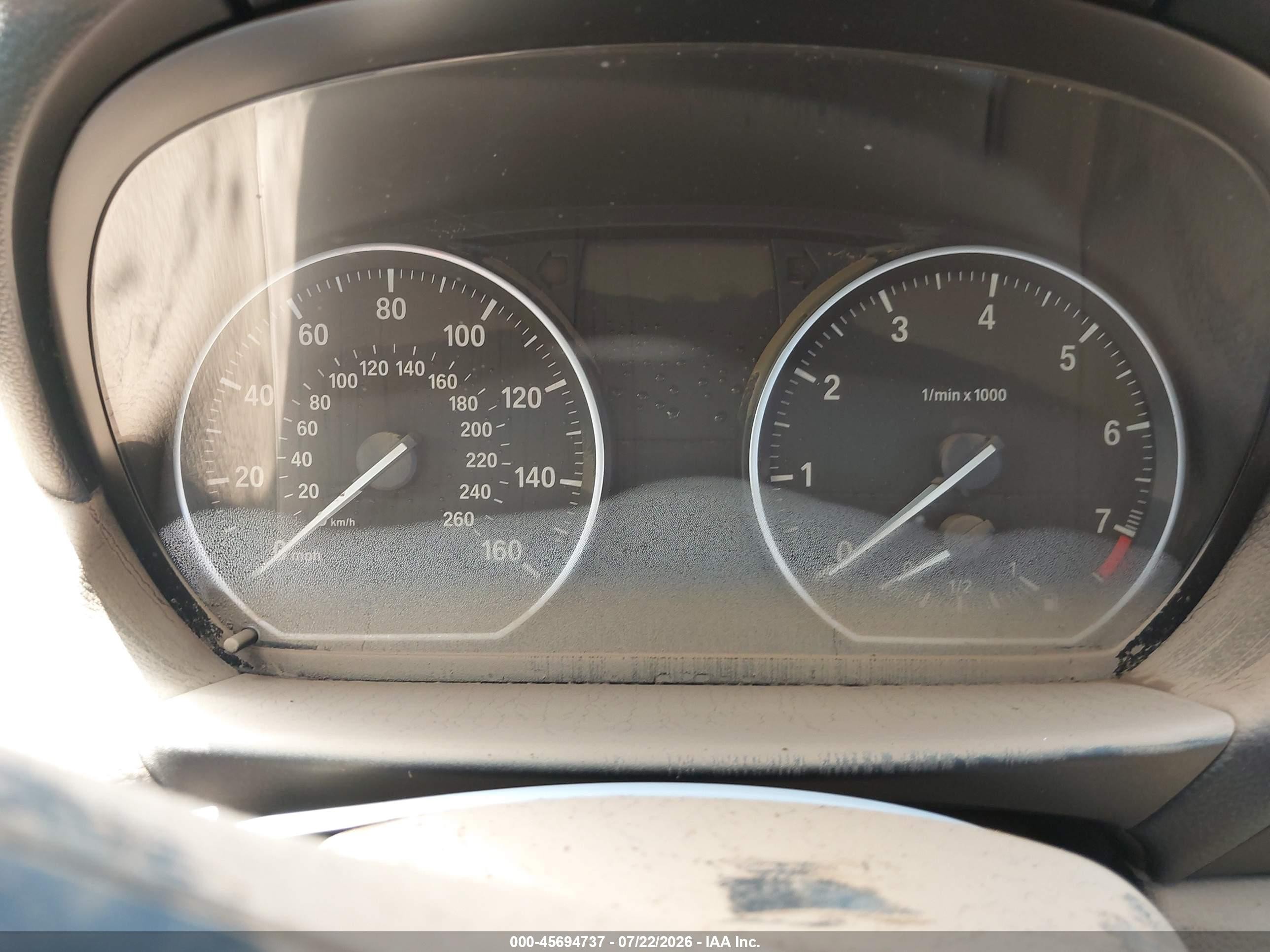 2011 Bmw 128i   Серебряный vin: WBAUP9C5XBVL89550