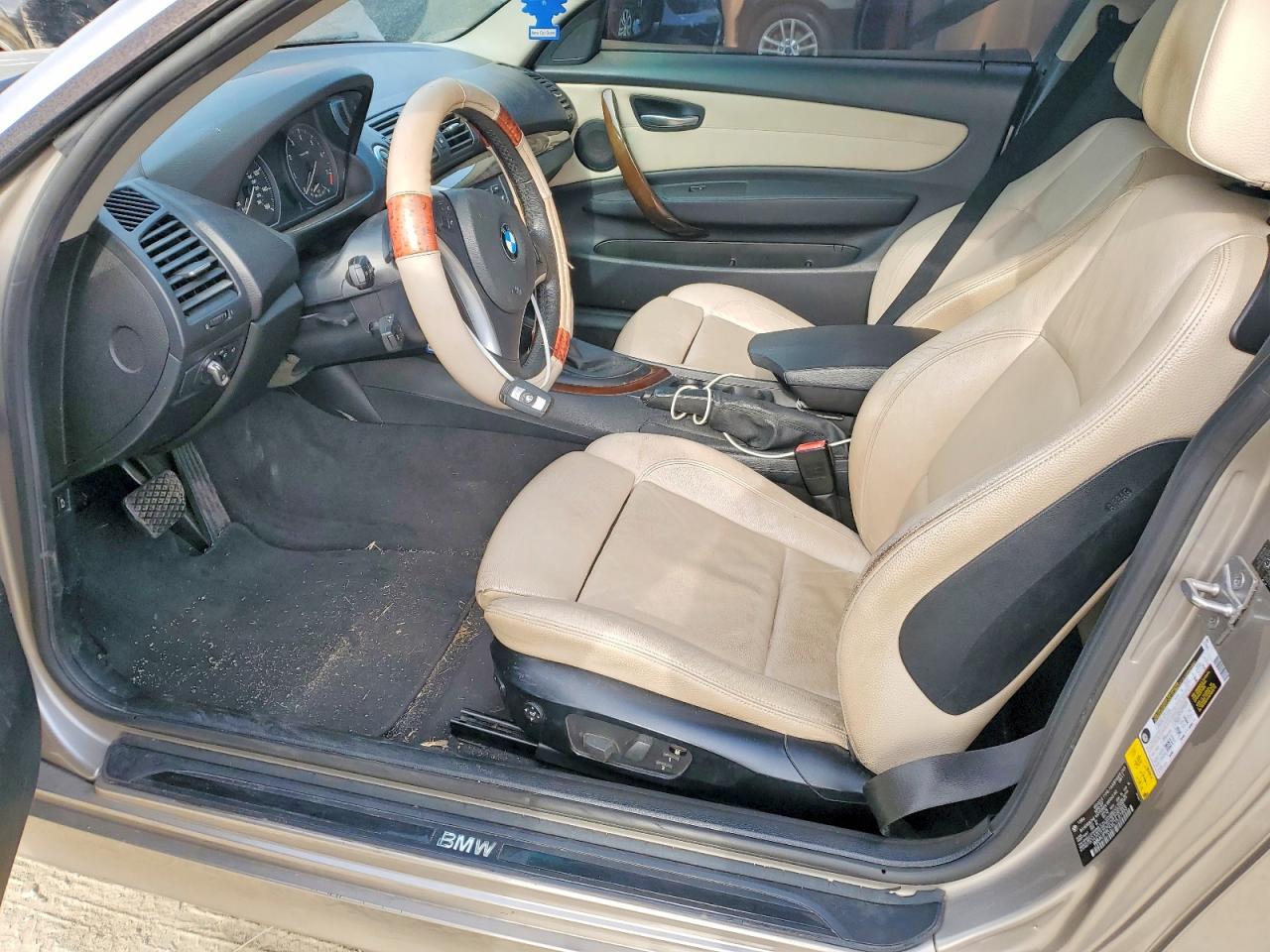 2012 Bmw 128 I Beige vin: WBAUP9C5XCVL91655