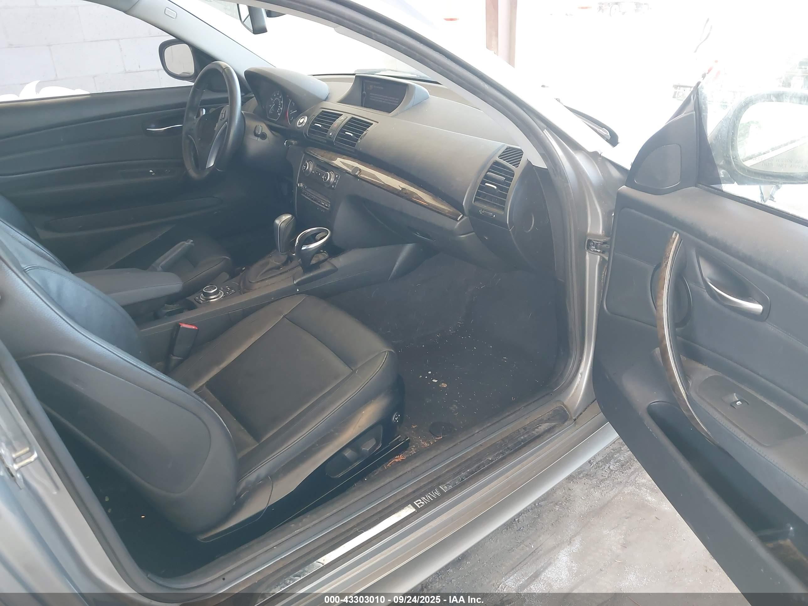 2012 Bmw 128i   Серый vin: WBAUP9C5XCVL91817