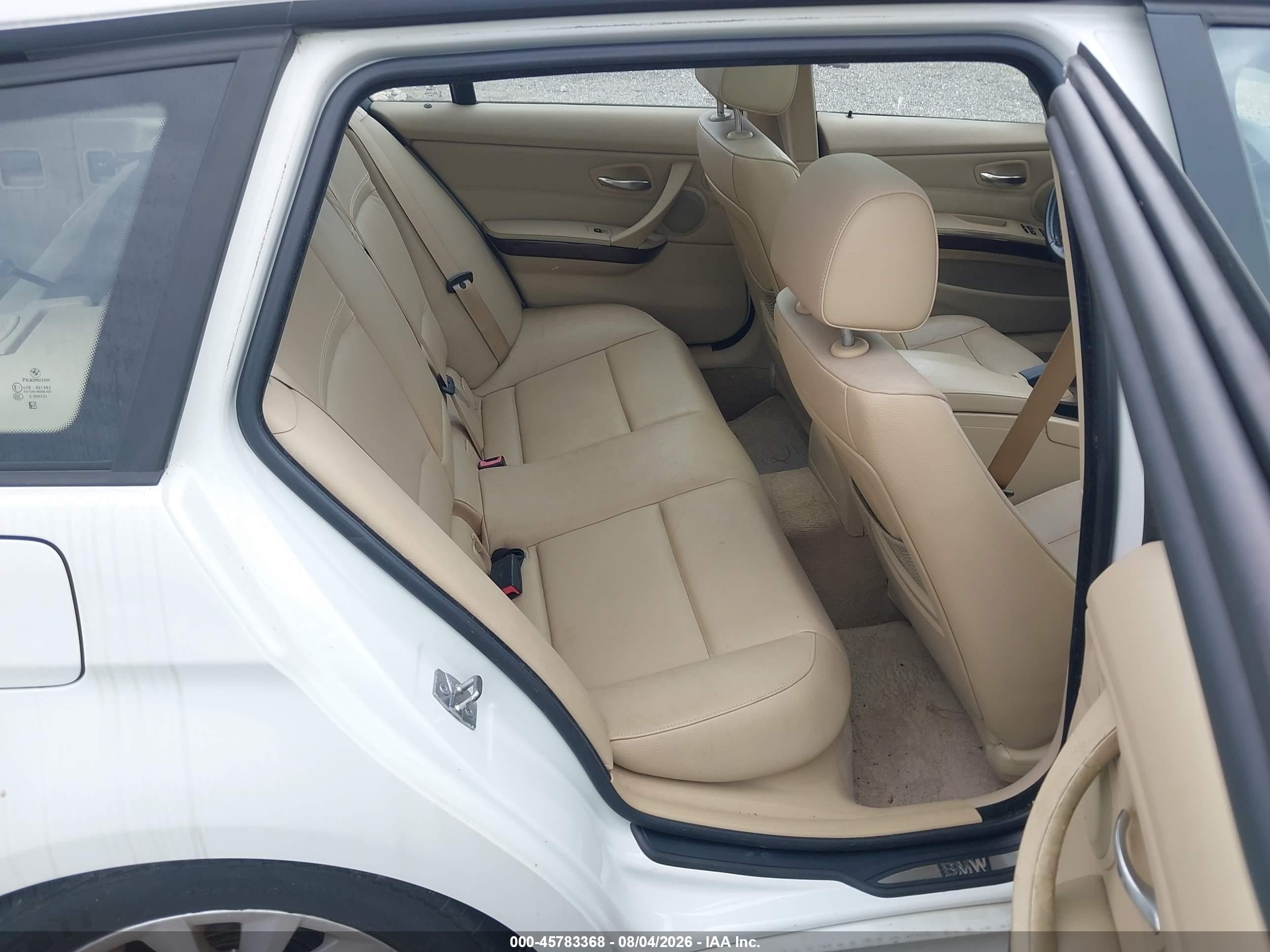 2009 Bmw 328i   White vin: WBAUT935X9A191208