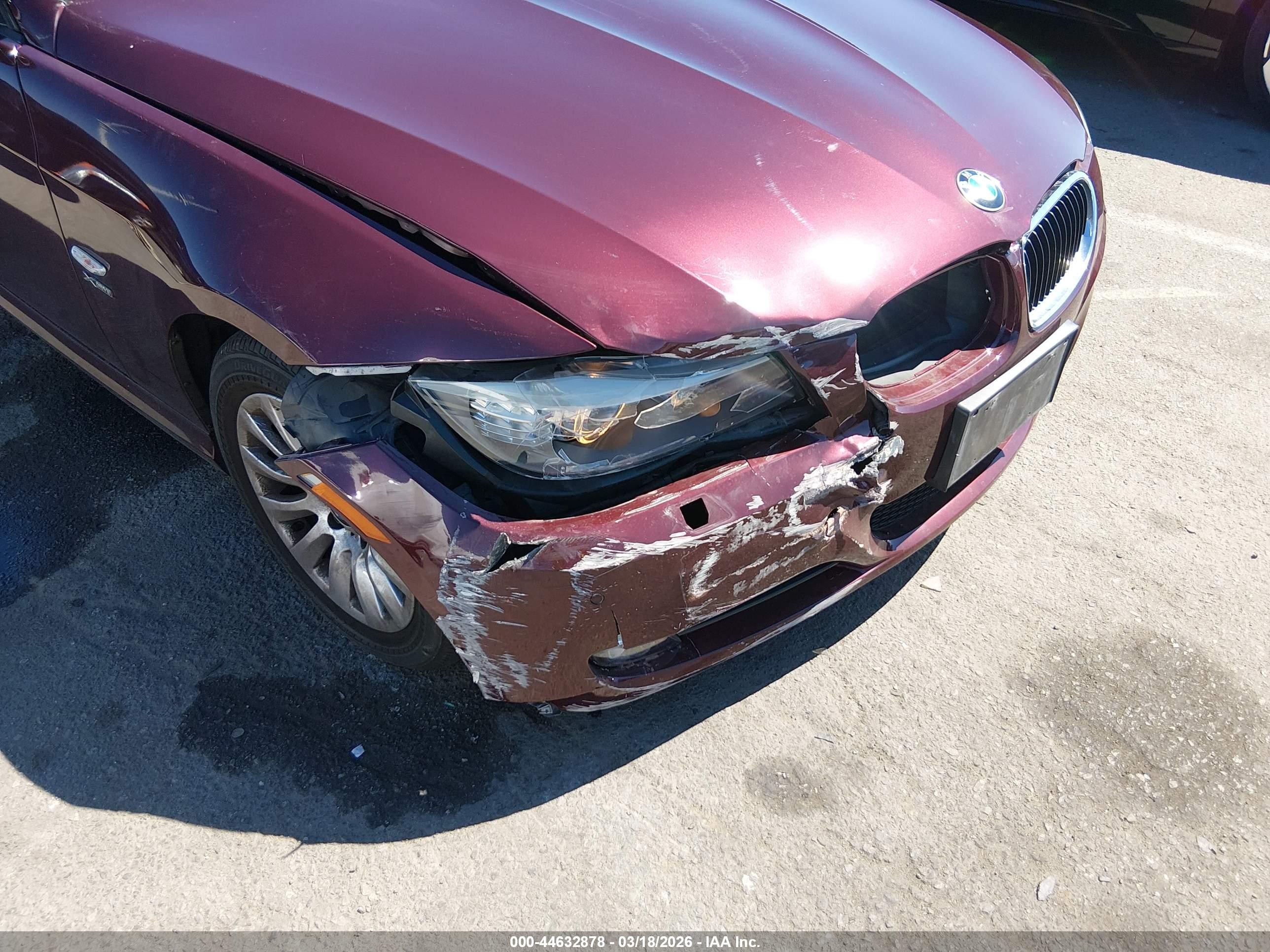 2009 Bmw 328i Xdrive Burgundy vin: WBAUU33589A539792