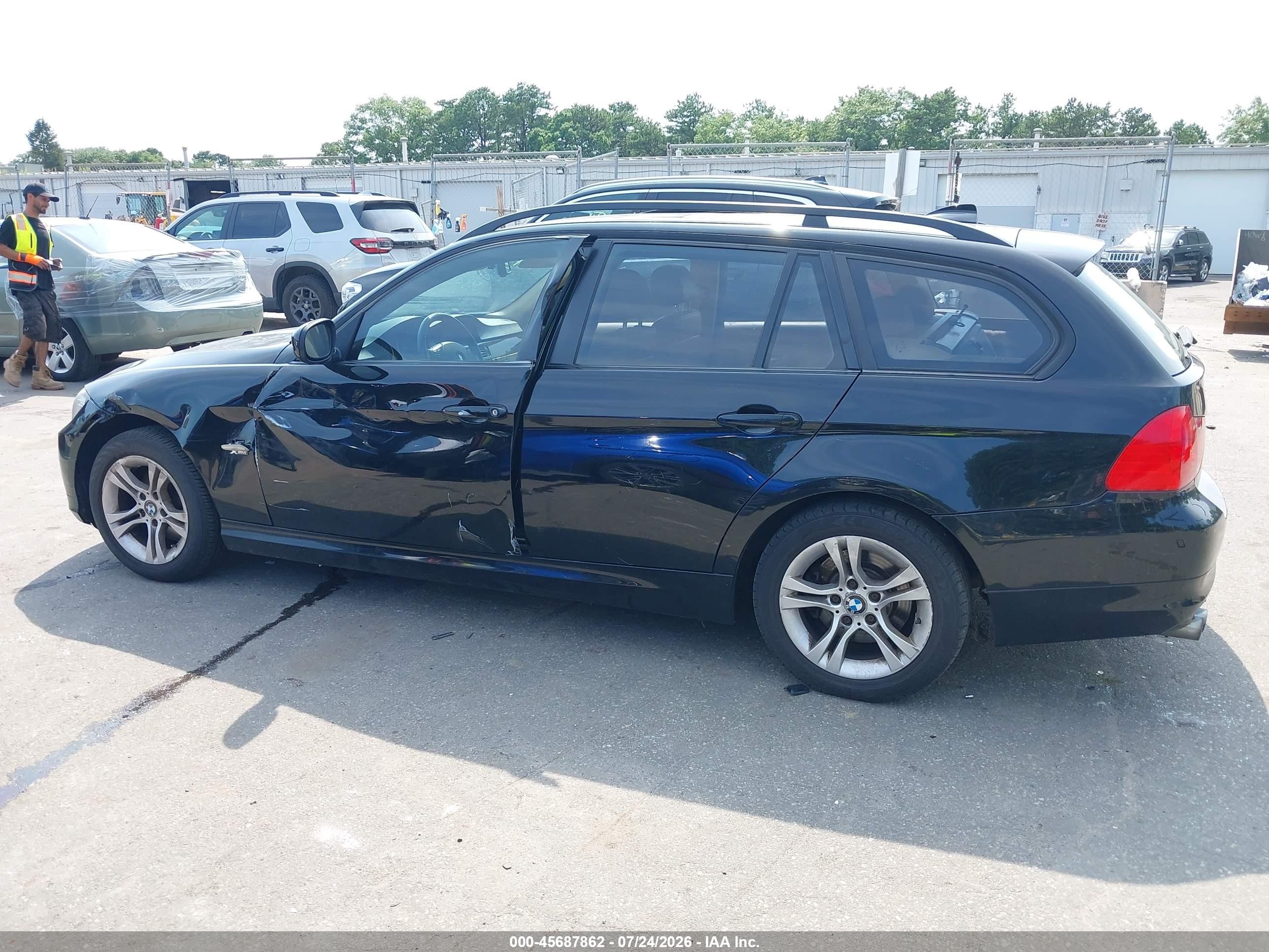 2009 Bmw 328i Xdrive Черный vin: WBAUU33599A540496
