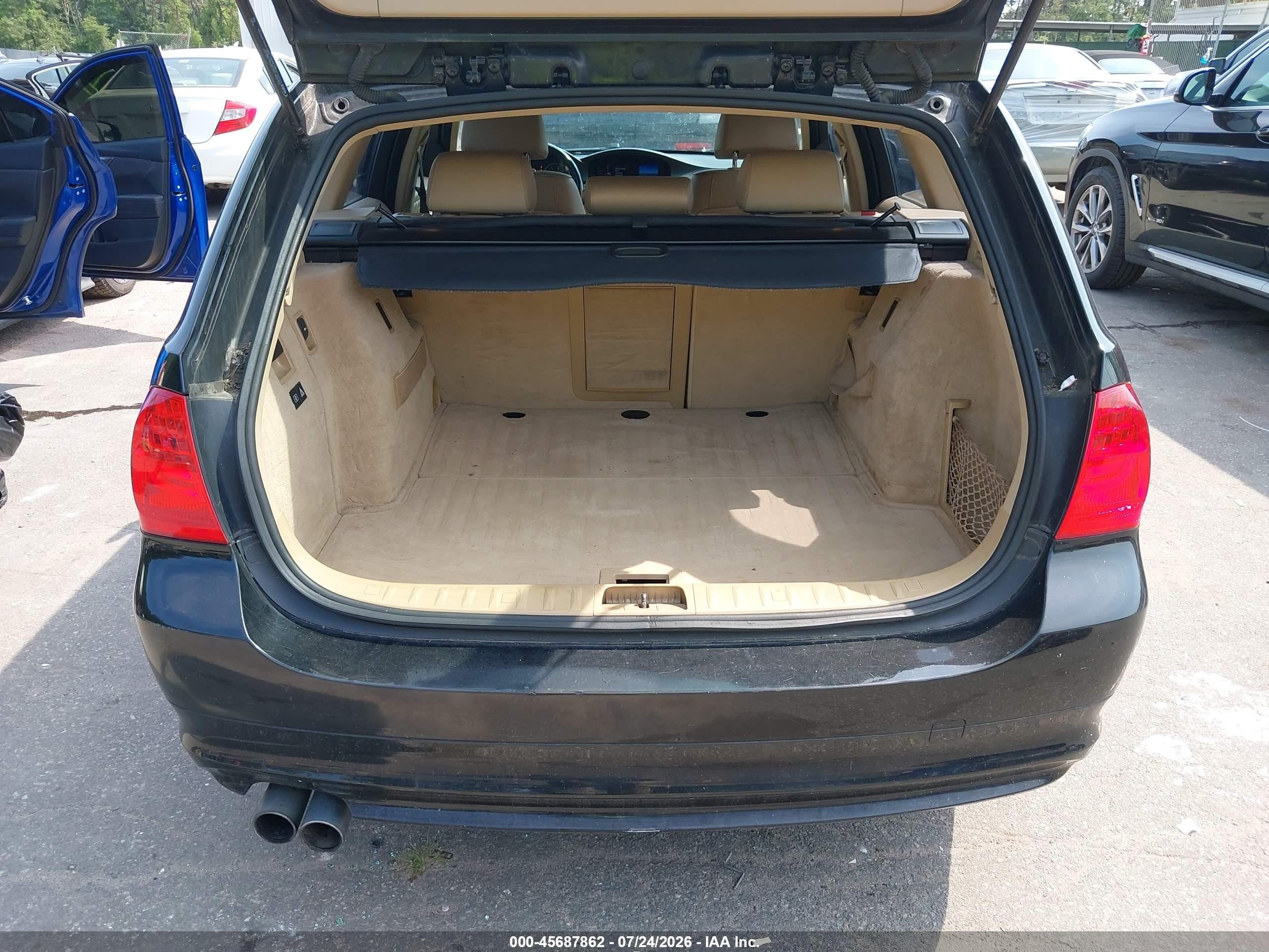 2009 Bmw 328i Xdrive Черный vin: WBAUU33599A540496