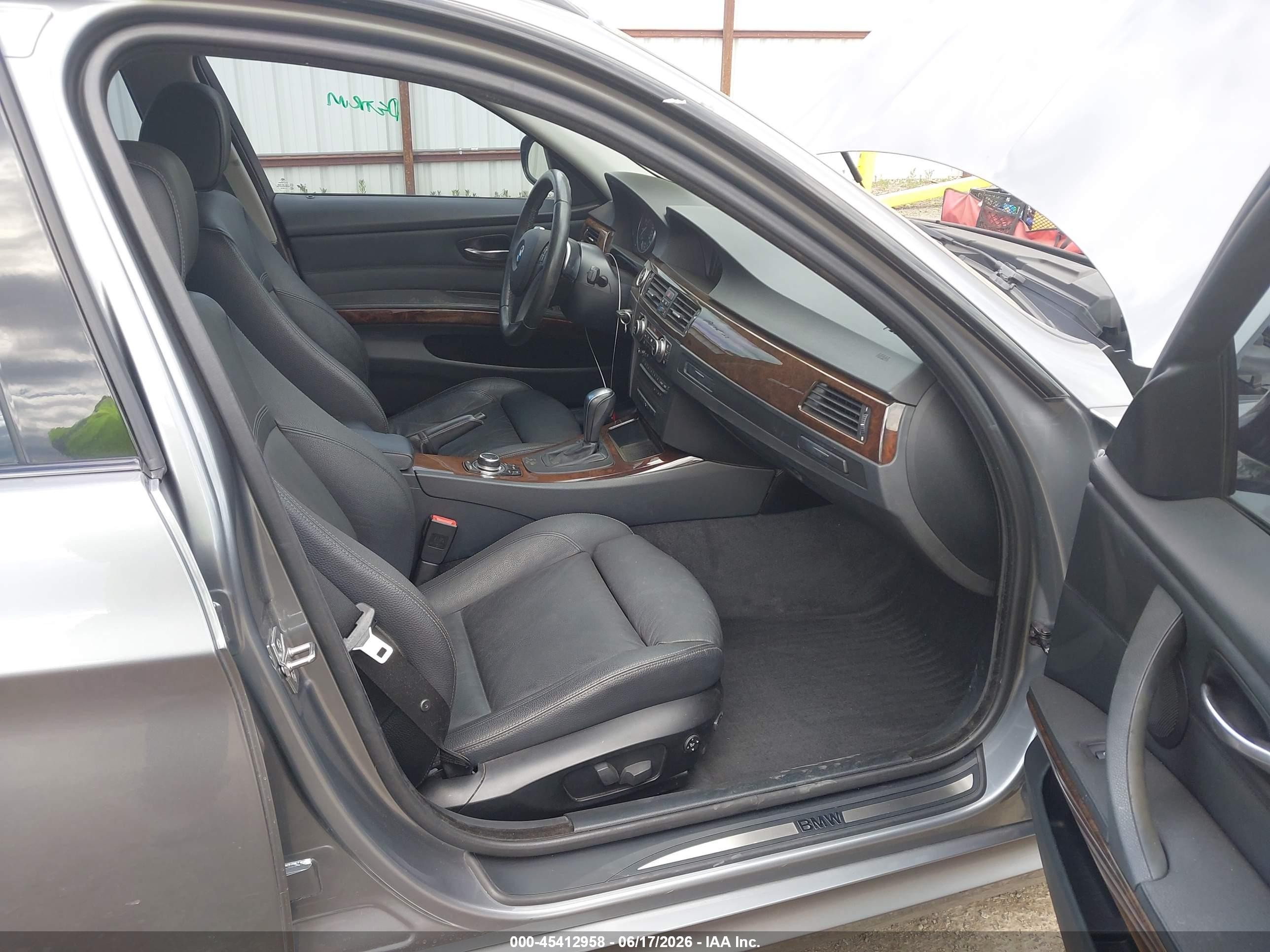 2010 Bmw 328i Xdrive Gray vin: WBAUU3C50AA540889