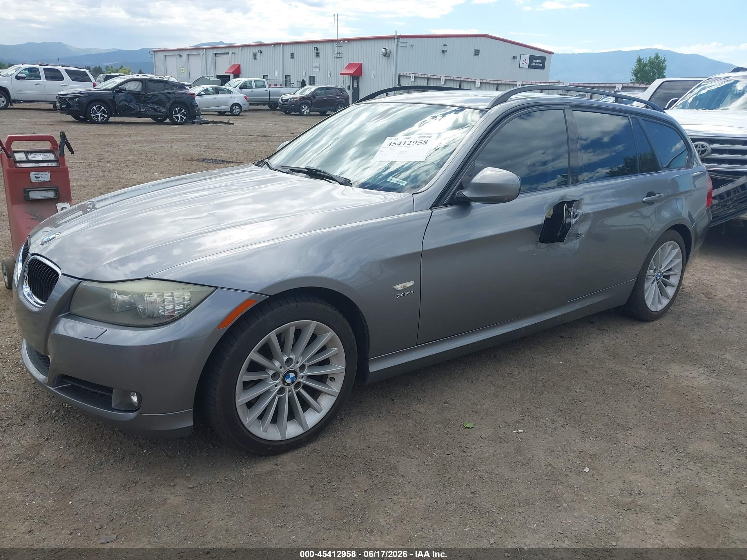 2010 Bmw 328i Xdrive Gray vin: WBAUU3C50AA540889