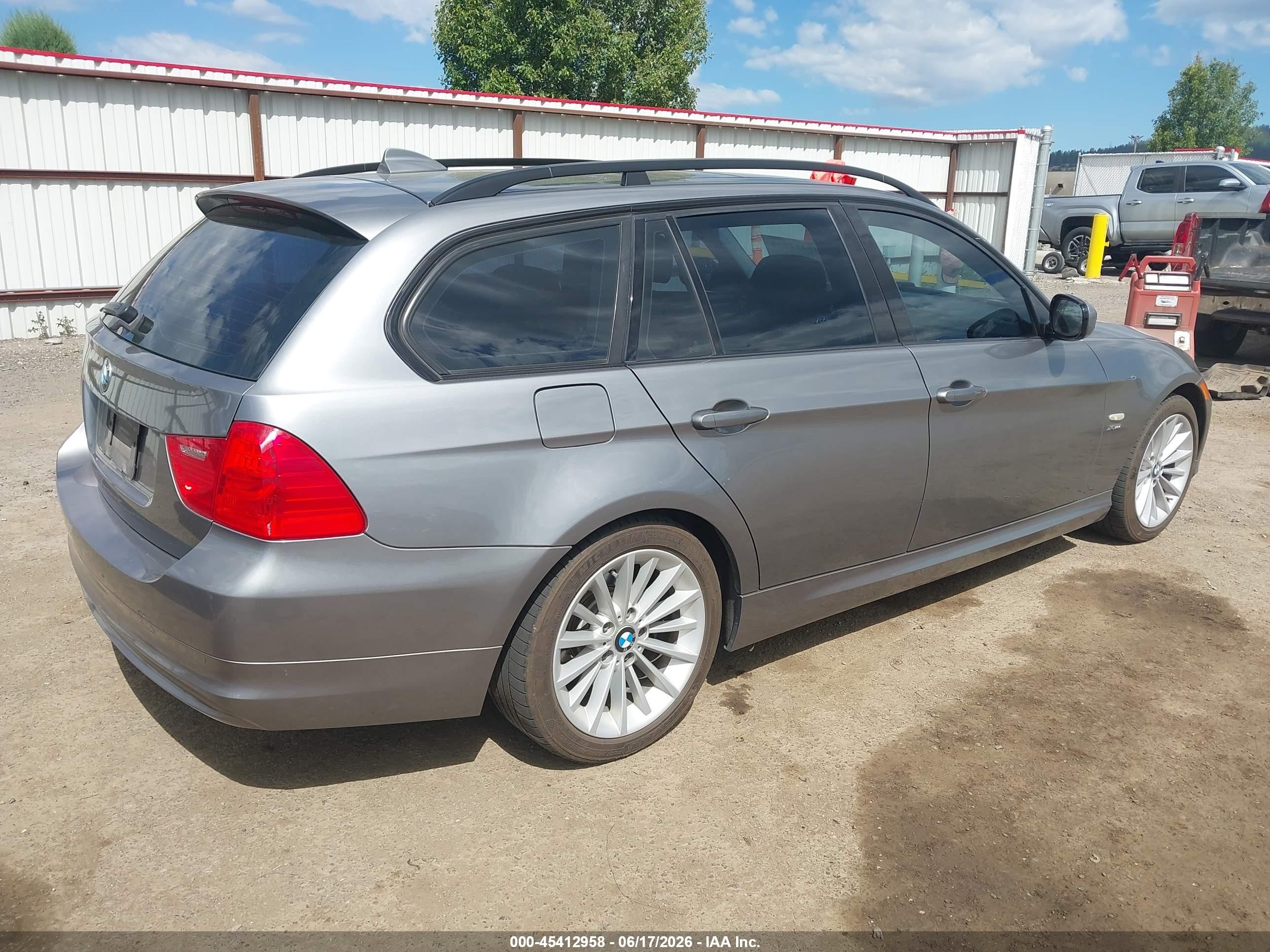 2010 Bmw 328i Xdrive Gray vin: WBAUU3C50AA540889