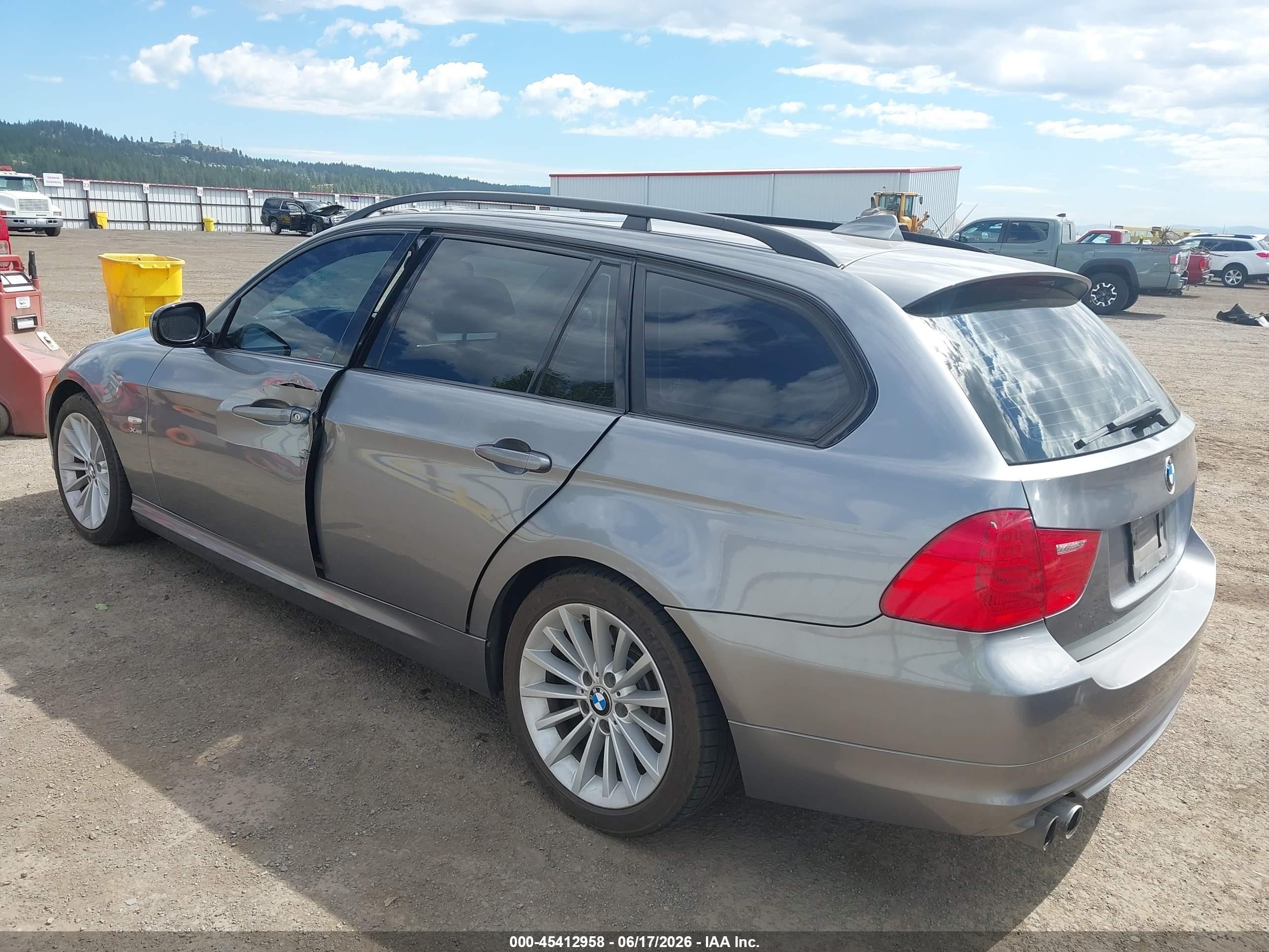 2010 Bmw 328i Xdrive Gray vin: WBAUU3C50AA540889