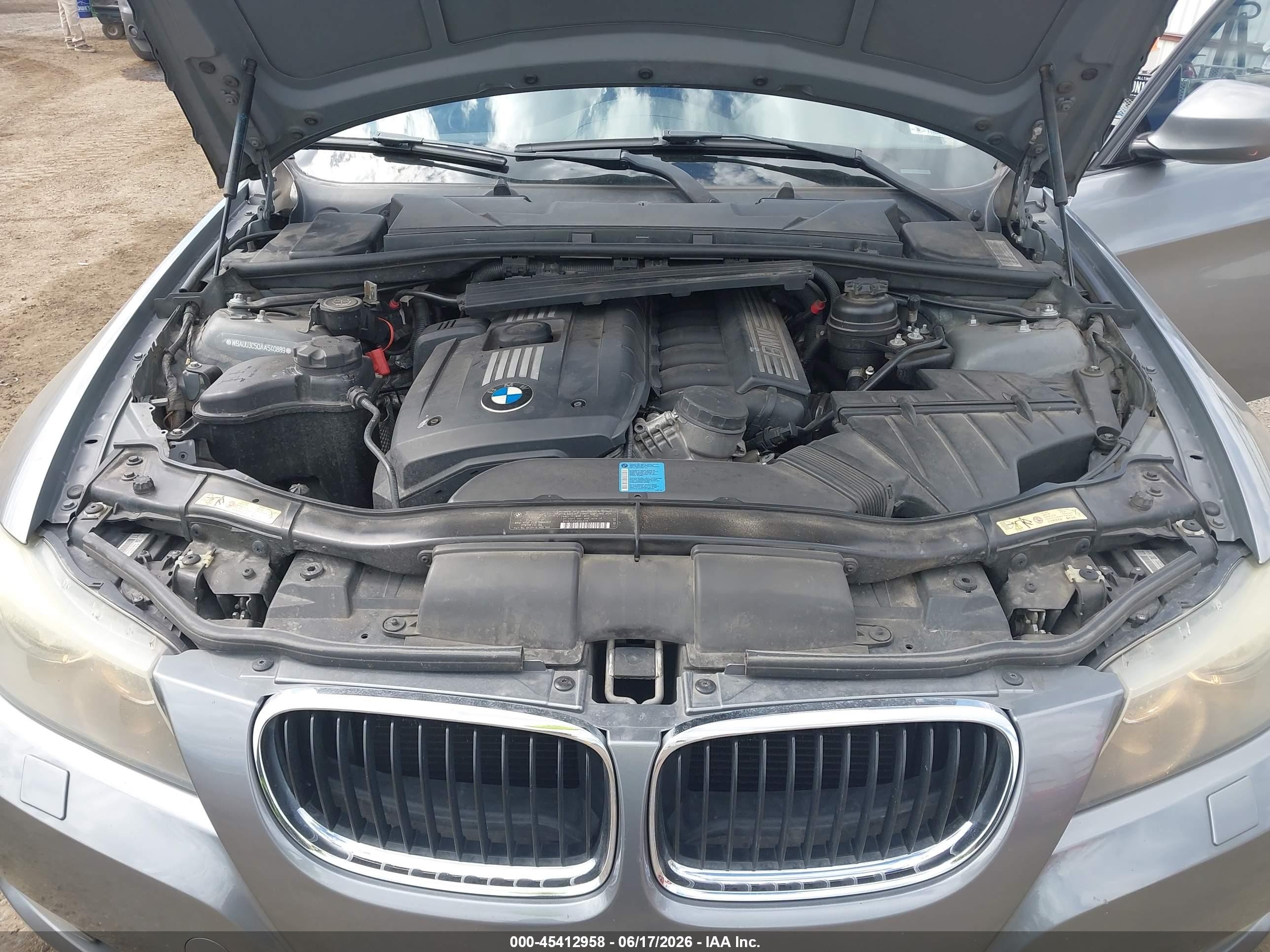 2010 Bmw 328i Xdrive Gray vin: WBAUU3C50AA540889