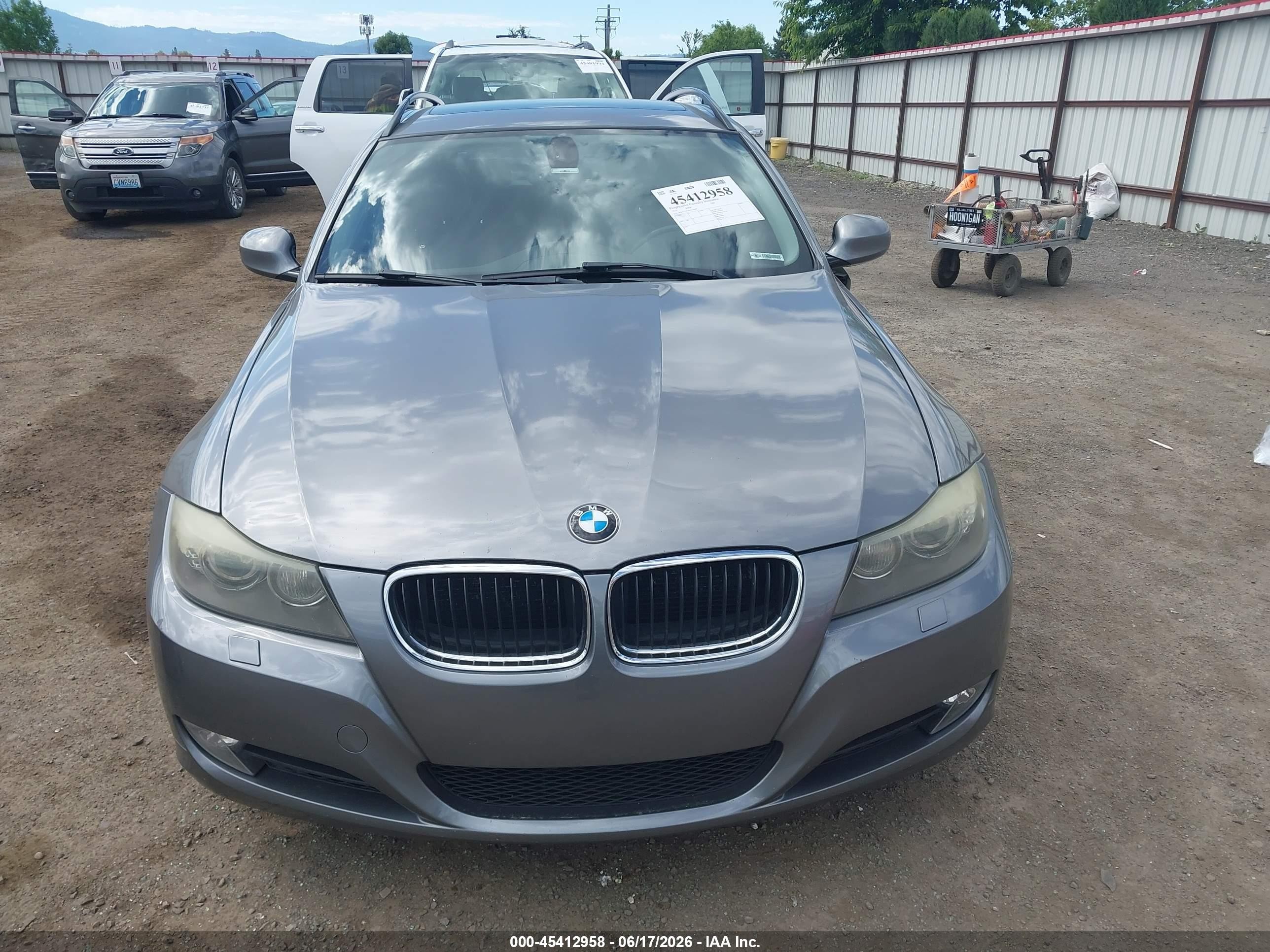 2010 Bmw 328i Xdrive Gray vin: WBAUU3C50AA540889
