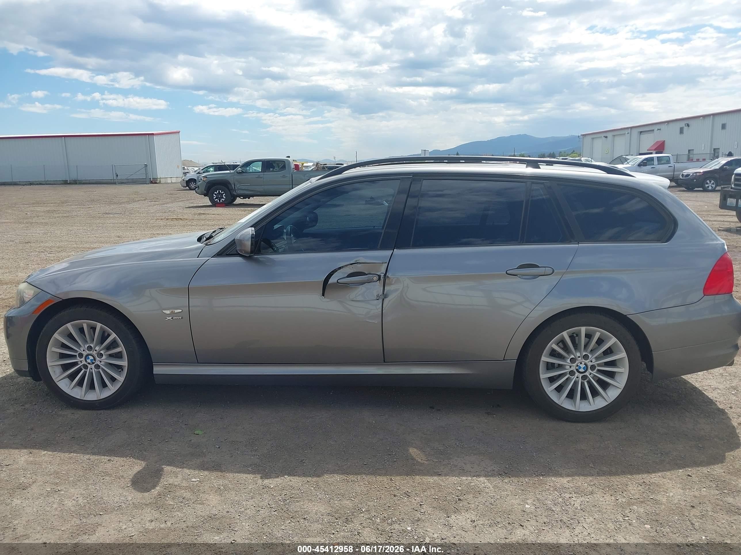 2010 Bmw 328i Xdrive Gray vin: WBAUU3C50AA540889