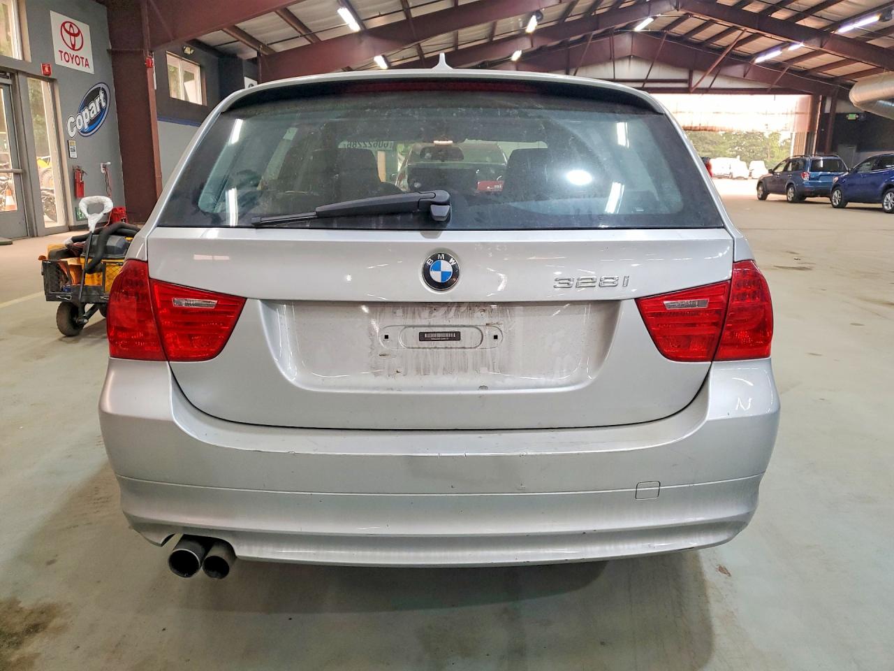 2012 Bmw 328 Xi Silver vin: WBAUU3C51CA951317