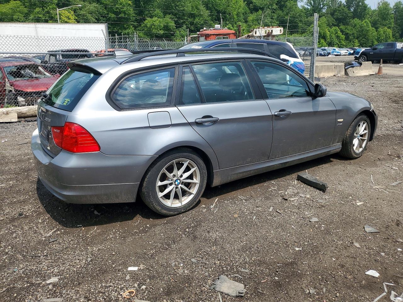 2010 Bmw 328 Xi Silver vin: WBAUU3C55AA540953