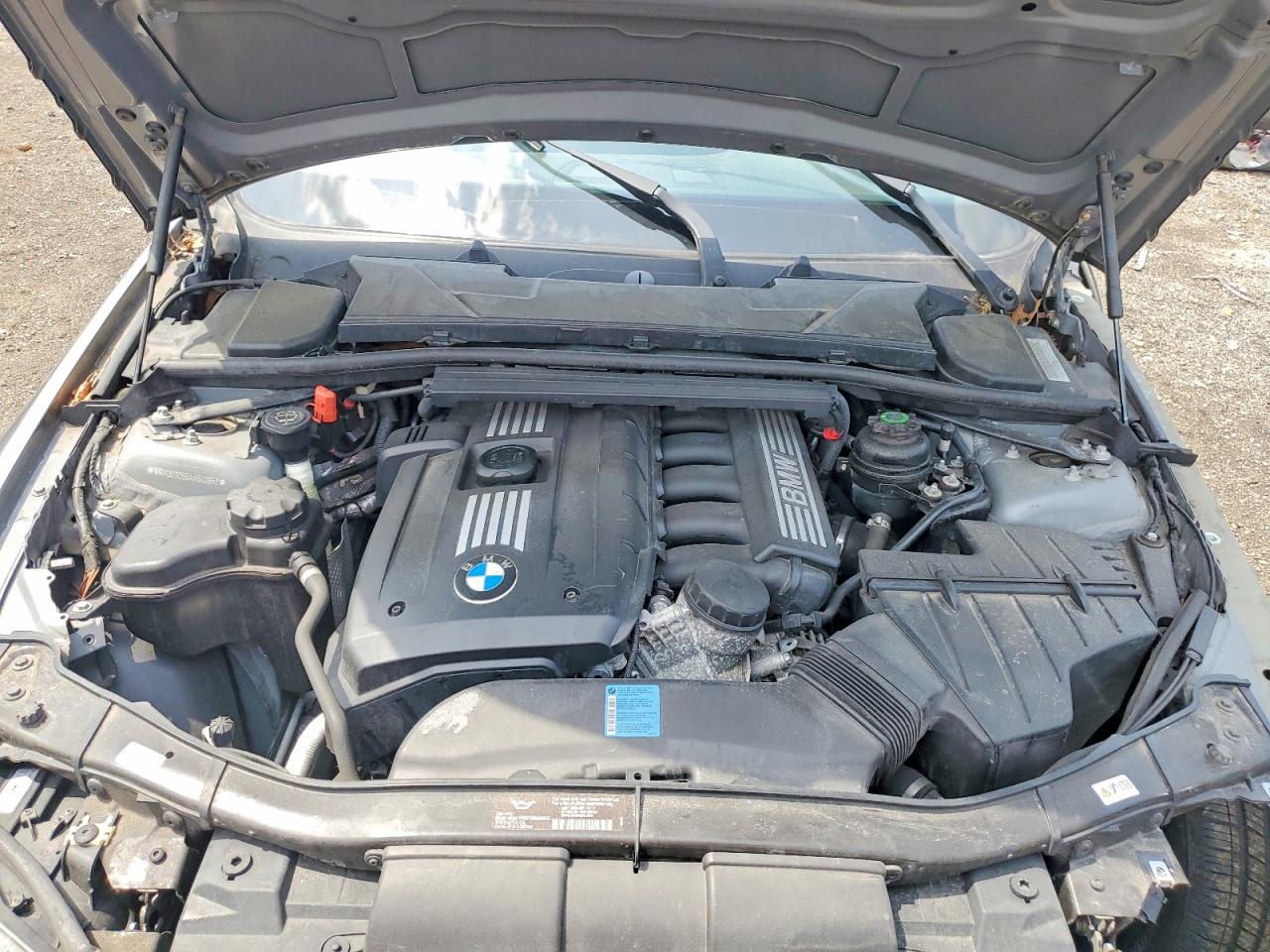 2010 Bmw 328 Xi Silver vin: WBAUU3C55AA540953