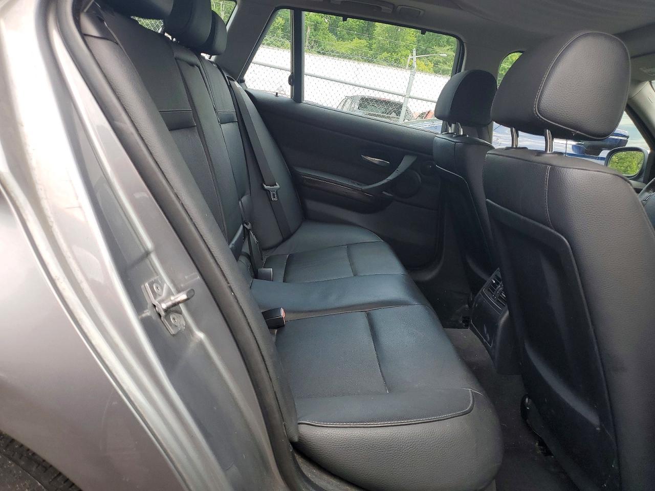 2010 Bmw 328 Xi Silver vin: WBAUU3C55AA540953